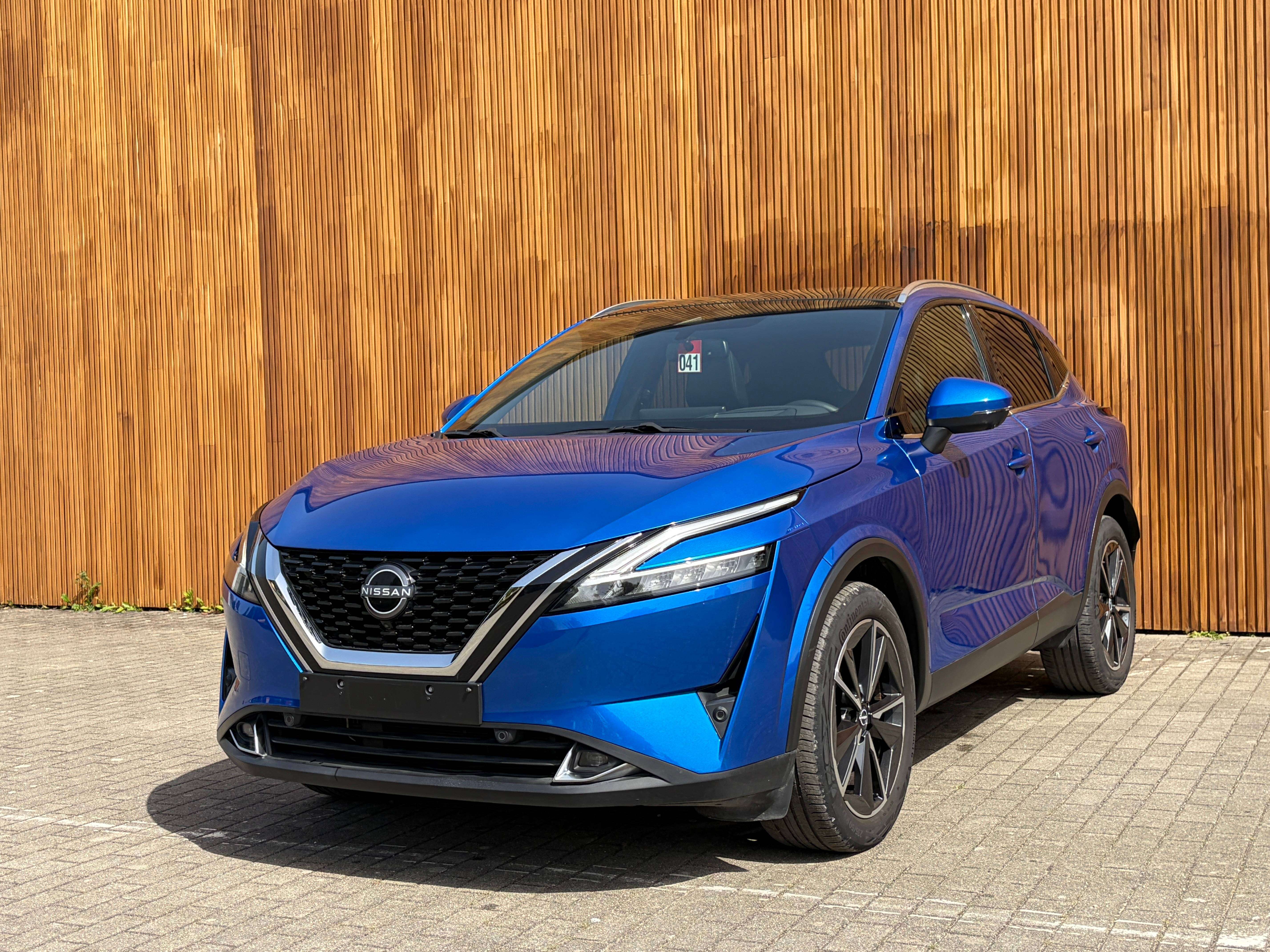 Nissan Qashqai 1.3 DIG-T MHEV Aut., 19", Adapt. cruise, Head-up display, Pano-dak, 1j Garantie
