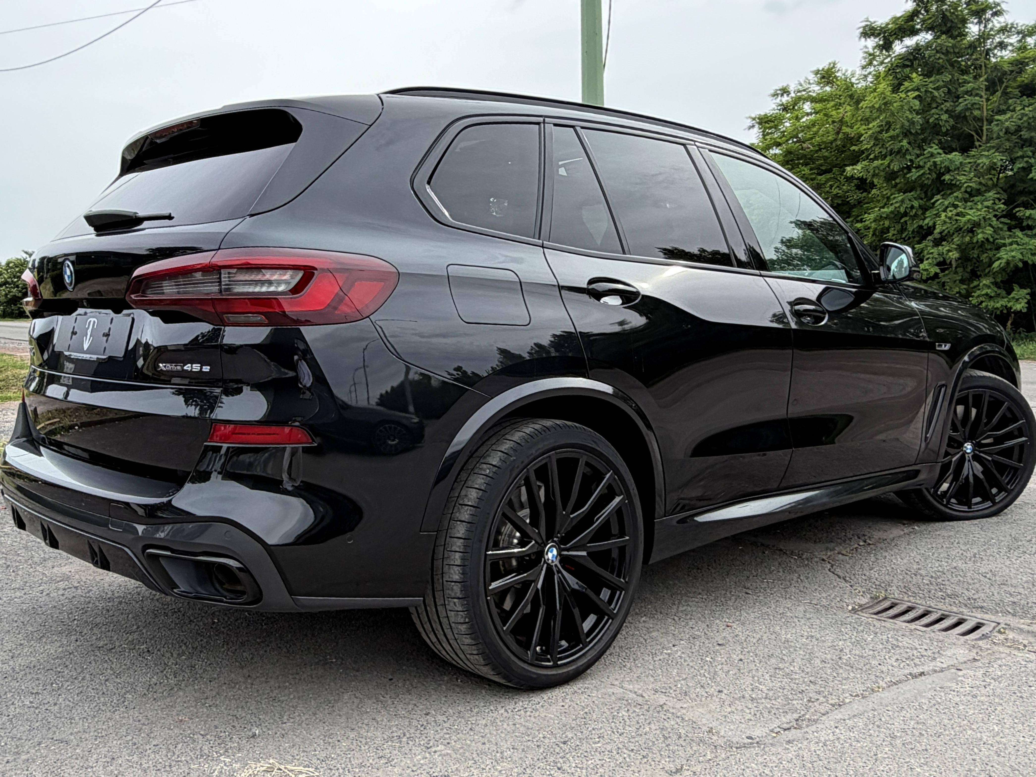 BMW X5 PHEV 3.0AS xDrive45e Pack SPORT M/PANO/CAMERA360/KEYLESS/JA 22"/Sièges M SPORT CONFORT/HISTORIQUE BMW