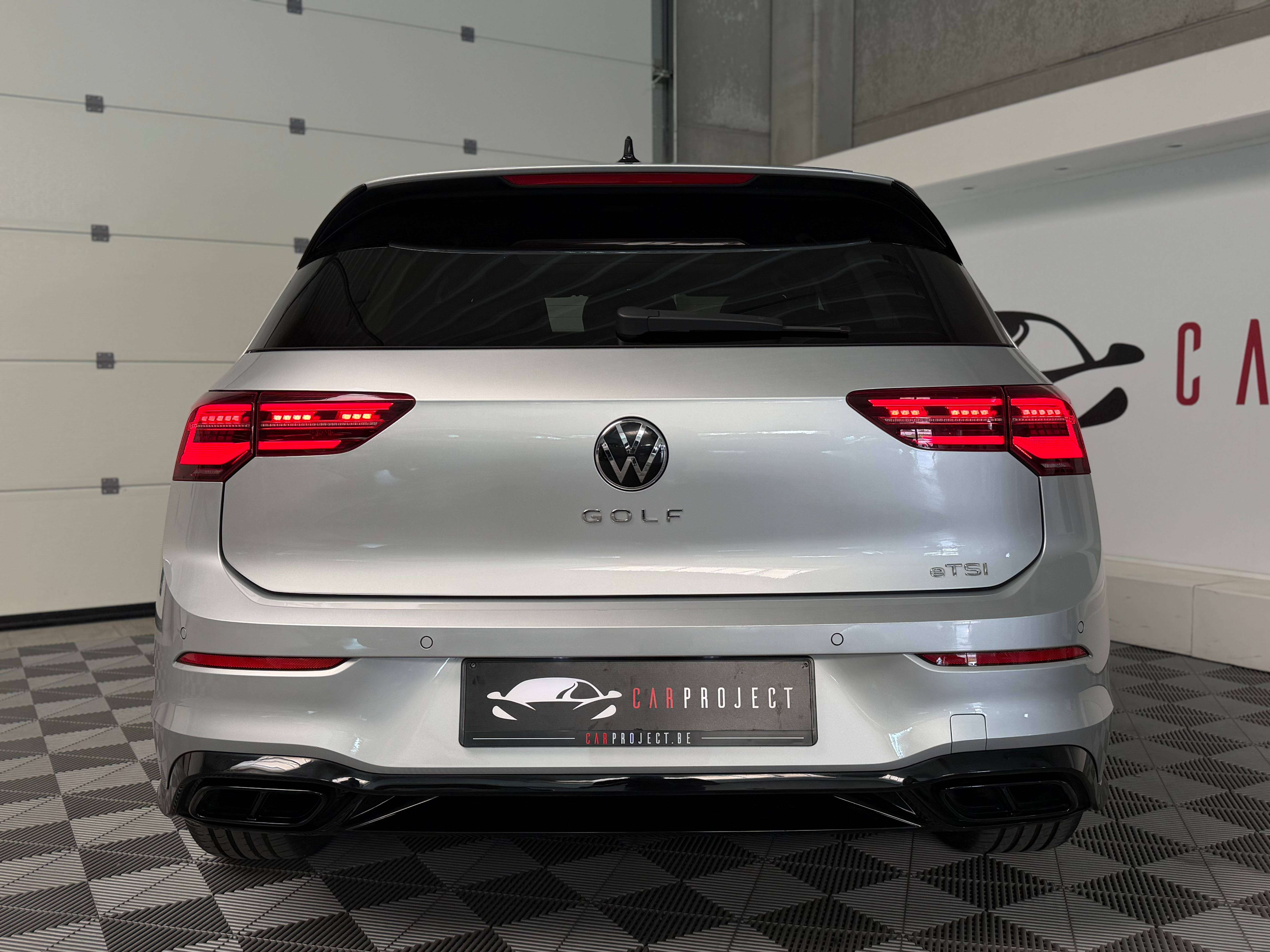 Volkswagen Golf 1.5 eTSI R-Line DSG, Toit Ouvrant, Car-Play, Camera de recul