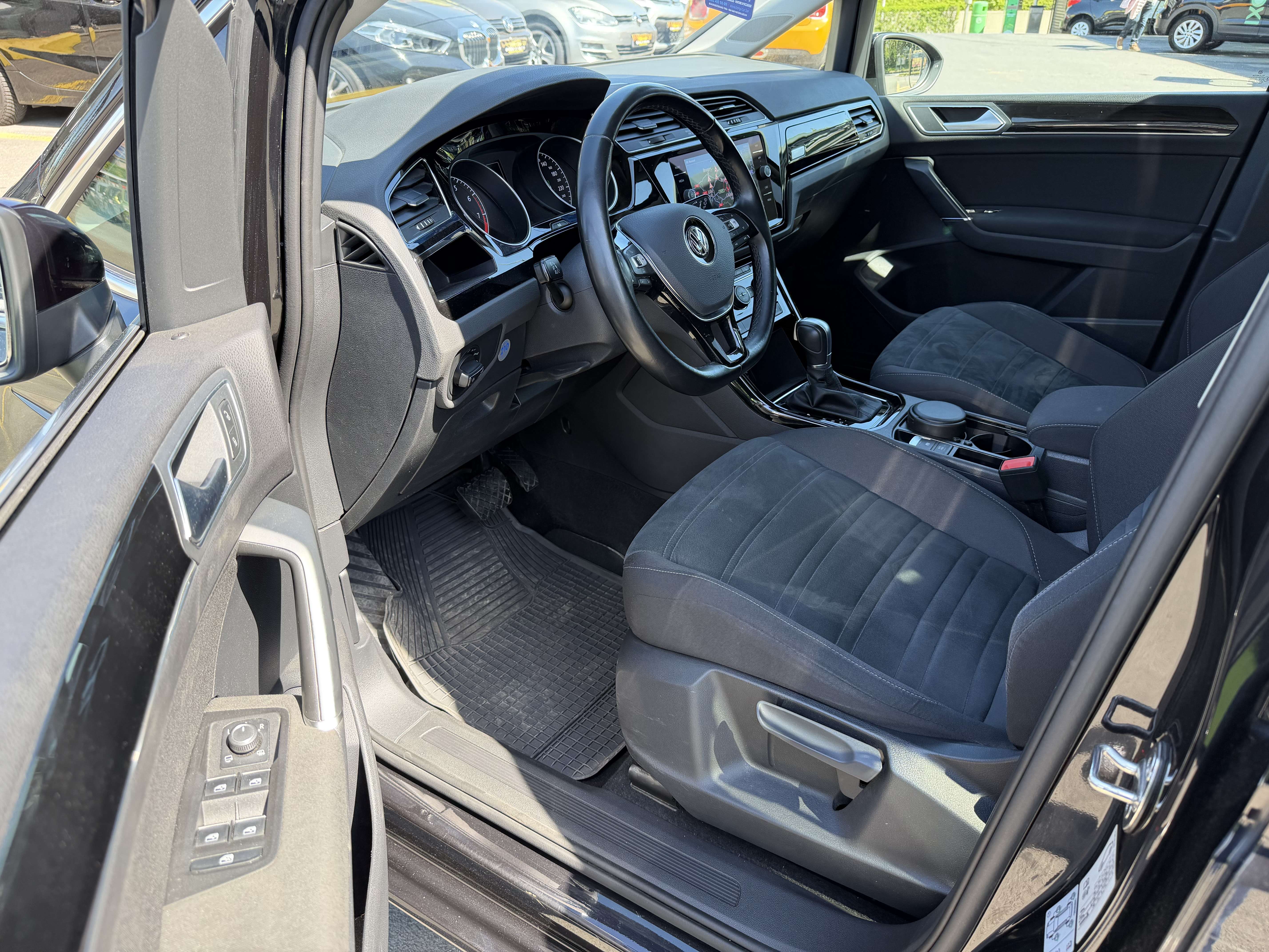Volkswagen Touran 7PL*1.4 TSI*AUTMAT DSG*NAVI*CAMERA*Carplay