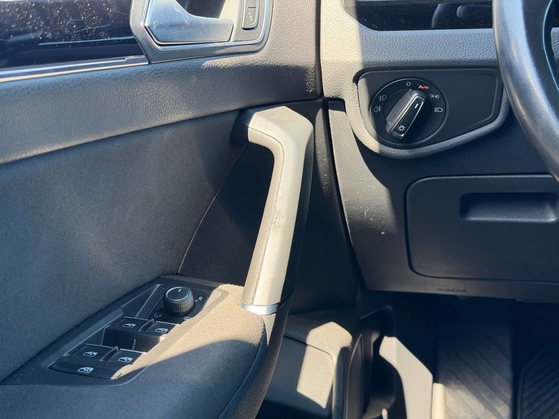 Volkswagen Touran 7PL*1.4 TSI*AUTMAT DSG*NAVI*CAMERA*Carplay