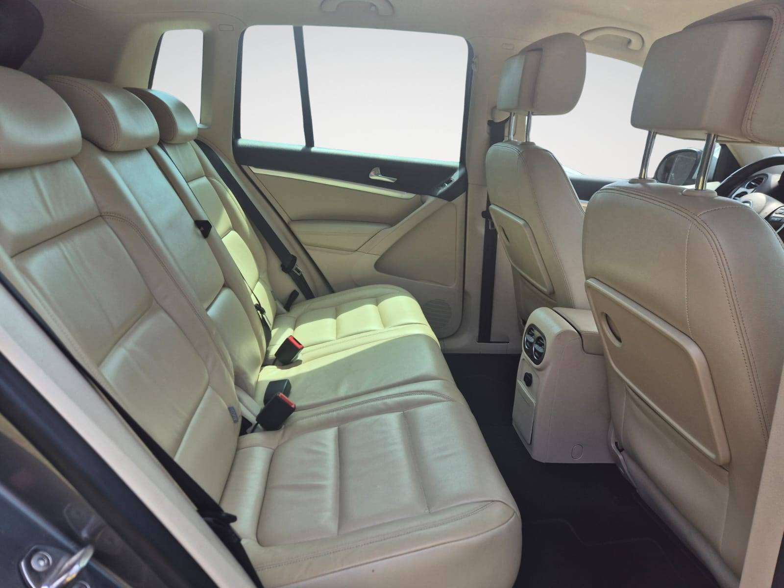 Volkswagen Tiguan 1.4 TSI Trend & Fun / 54.123 Km ! / Navigation / Full Capteurs / Garantie 12 Mois