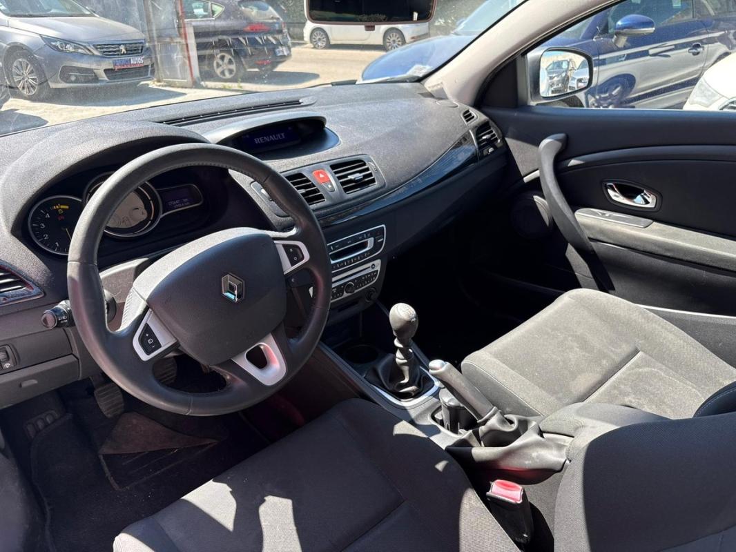 Renault Megane III 1.5 DCI 110CH DIESEL | ENTIÈREMENT RÉVISÉE & GARANTIE 12 MOIS EN EUROPE