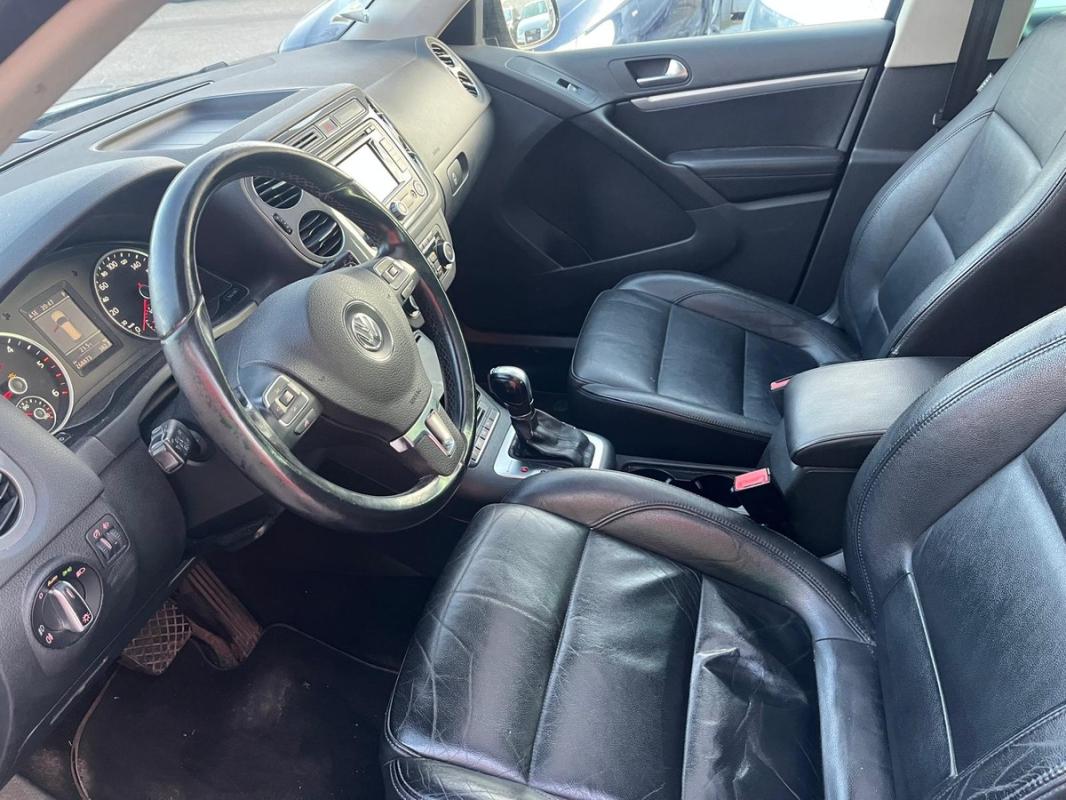 Volkswagen Tiguan 2.0 tdi 140 CH 4 MOTIONS CARAT BOITE AUTO