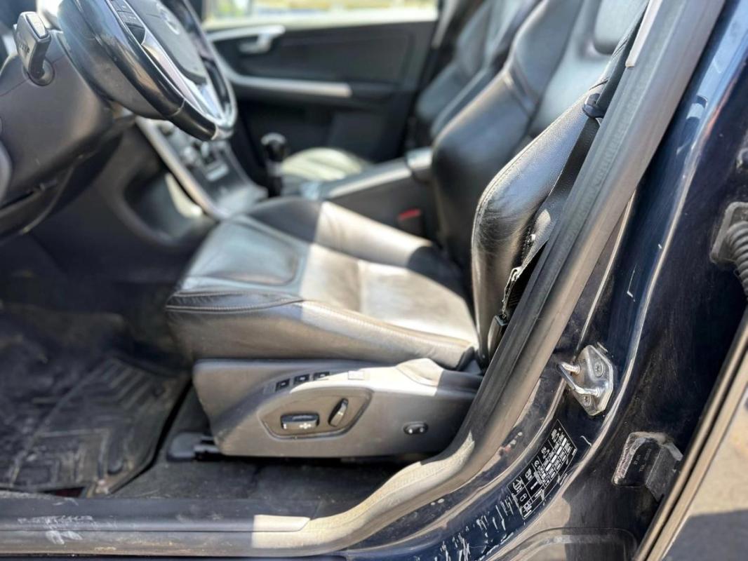 Volvo Xc60 2.4 D4 180 XENIUM AWD TOIT OUVRANT