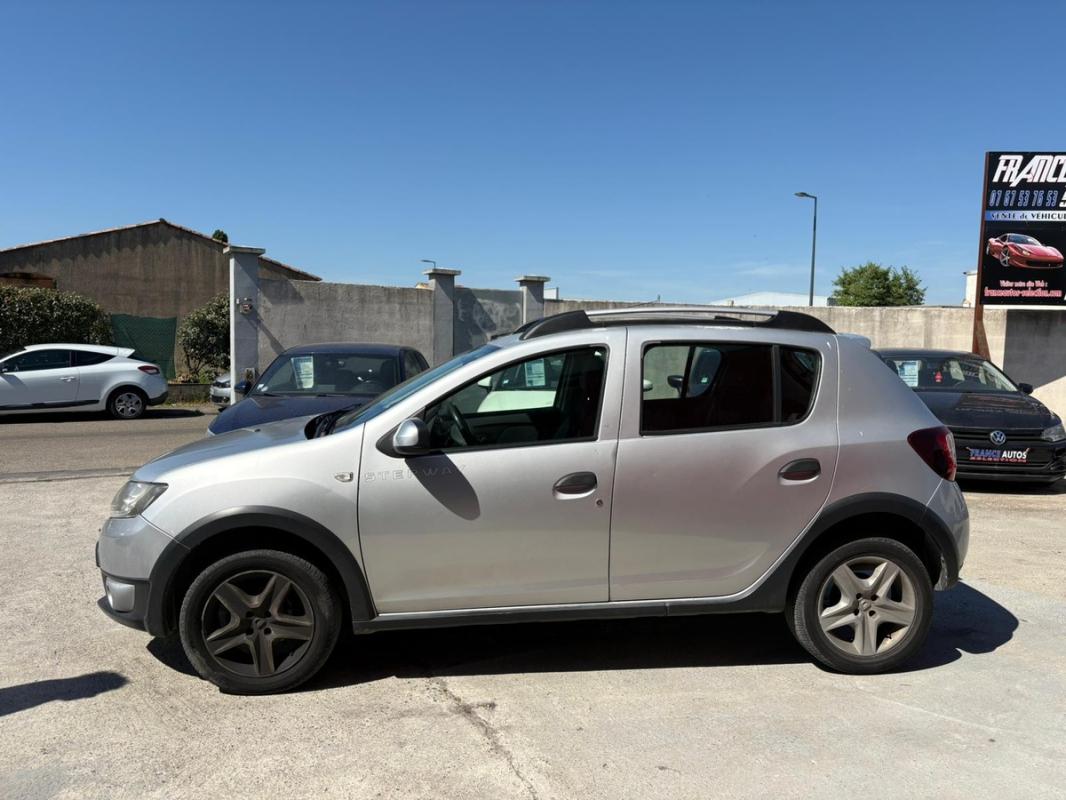 Dacia Sandero Stepway 1.5 BLUE DCI 90CH - DIESEL | ENTIÈREMENT RÉVISÉE ET GARANTIE 12 MOIS EN EUROPE