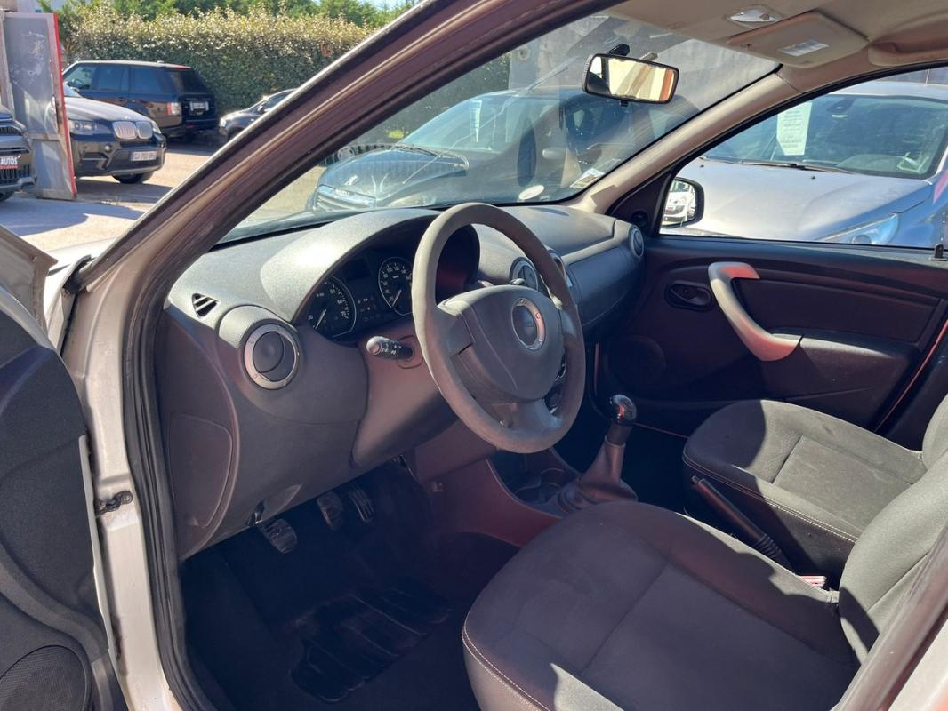 Dacia Sandero 1.5L DCI 70 CHEVAUX - ENTIÈREMENT RÉVISÉE ET GARANTIE TRÈS PROPRE ROBUSTE