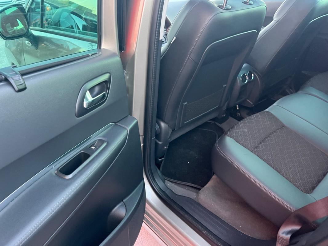 Peugeot 3008 1.6L HDI 121 CH - TOIT PANO ALLURE AVEC CAMÉRA | ENTIÈREMENT RÉVISÉE & GARANTIE 12 MOIS