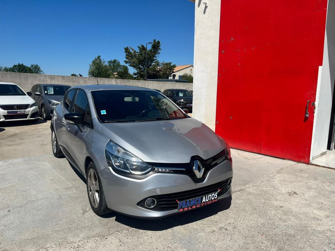 Renault Clio IV 1.5L DCI AVEC RADARS DE RECUL - ENTIÈREMENT RÉVISÉE ET GARANTIE PENDANT 12 MOIS