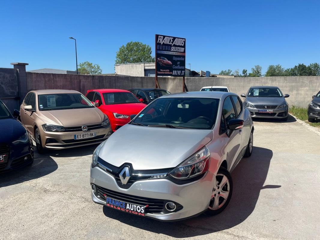 Renault Clio IV 1.5L DCI AVEC RADARS DE RECUL - ENTIÈREMENT RÉVISÉE ET GARANTIE PENDANT 12 MOIS