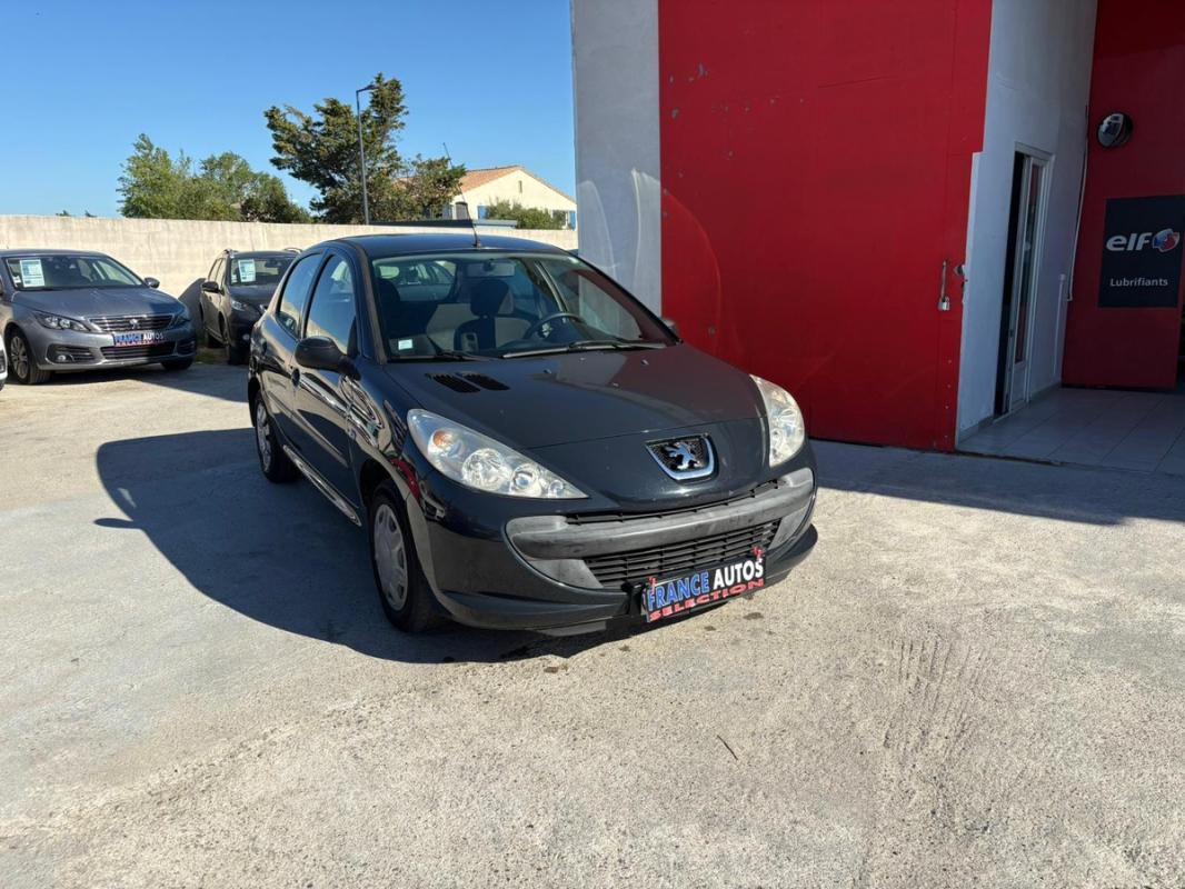 Peugeot 206+ 1.4i 73 CH ESSENCE DE 2011 - ENTIÈREMENT RÉVISÉE ET GARANTIE 12 MOIS