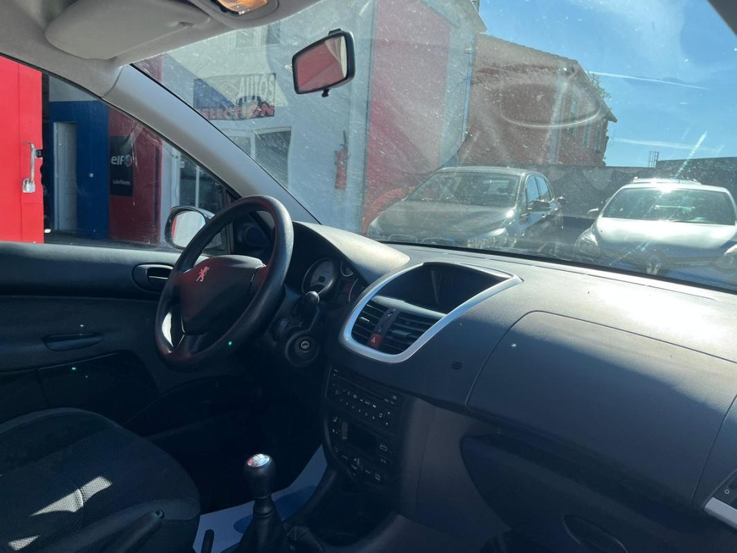 Peugeot 206+ 1.4L HDI 70 CH 1re MAIN - ENTIÈREMENT RÉVISÉE ET GARANTIE 12 MOIS