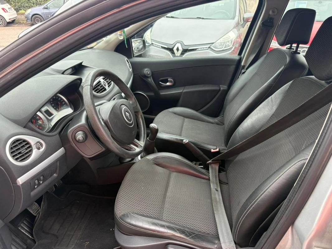 Renault Clio III 1.5L DCI 68 CH IDEAL POUR JEUNE PERMIS | ENTIÈREMENT RÉVISÉE ET GARANTIE 12 MOIS