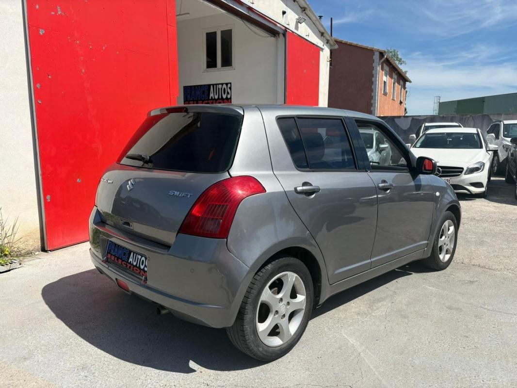 Suzuki Swift 1.3i 92 CH | ENTIÈREMENT RÉVISÉE ET GARANTIE 12 MOIS EN EUROPE