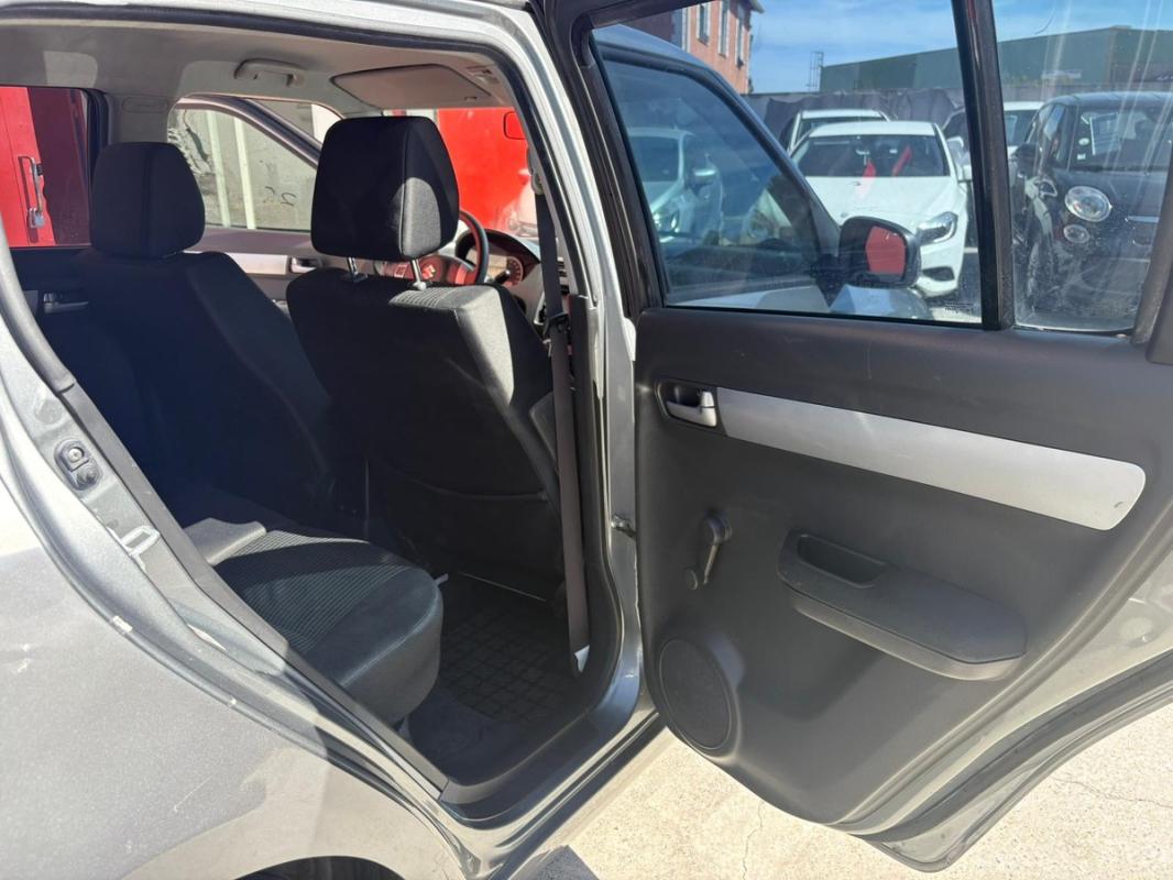 Suzuki Swift 1.3i 92 CH | ENTIÈREMENT RÉVISÉE ET GARANTIE 12 MOIS EN EUROPE