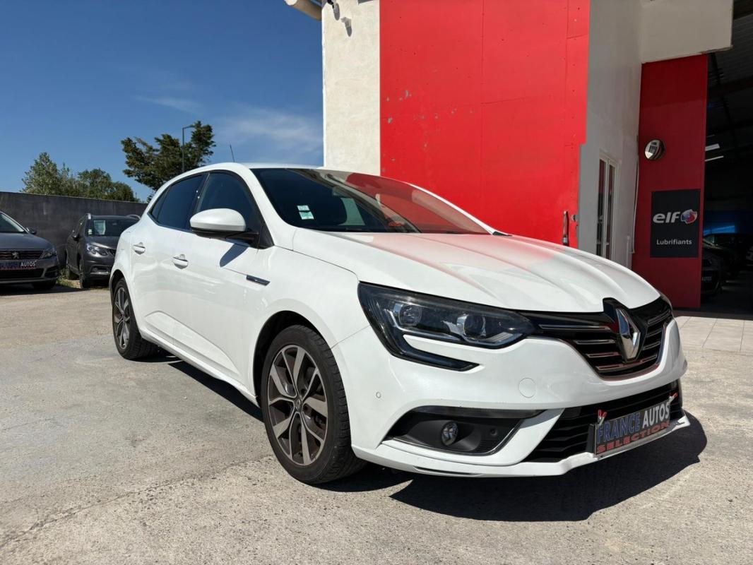 Renault Megane IV BOSE 1.2L TCE 132CH MAGNIFIQUE - ENTIÈREMENT RÉVISÉE ET GARANTIE 12 MOIS EN EUROPE