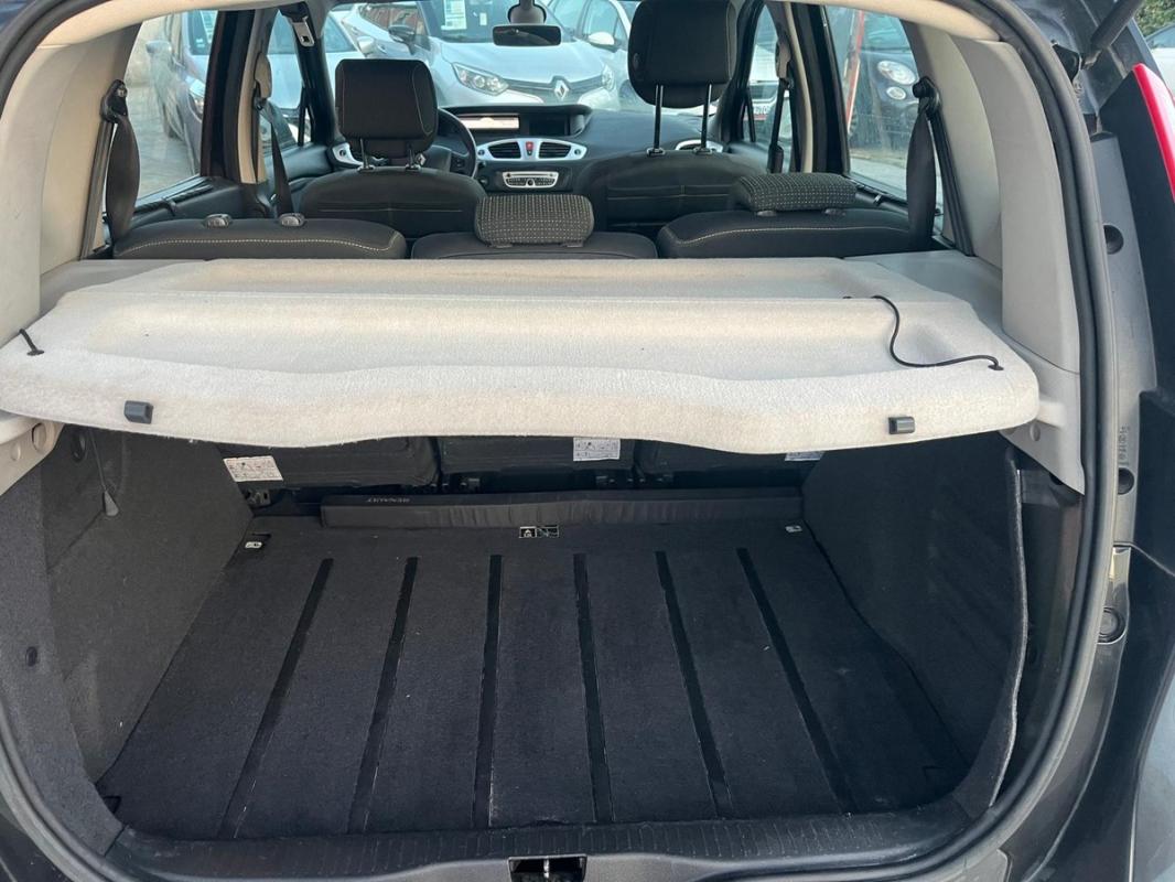 Renault Scenic 1.9L DCI 131 CH - AVEC GPS RADARS ENTIÈREMENT RÉVISÉE & GARANTIE