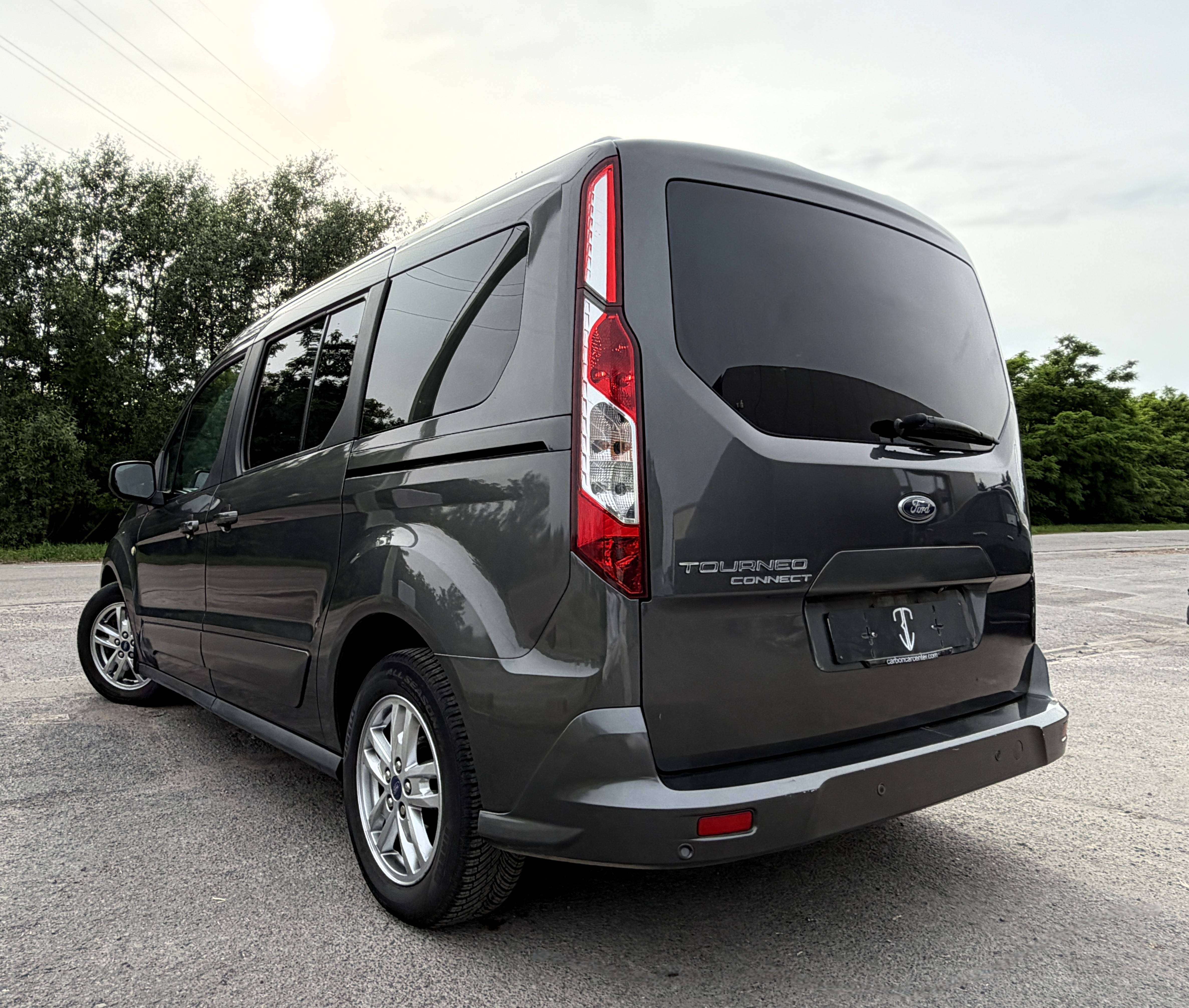 Ford Tourneo Connect 1.5 TDCi Titanium LWB 7 Places PANO/NAVI/CAMERA/HISTORIQUE/2 Portes Latérales