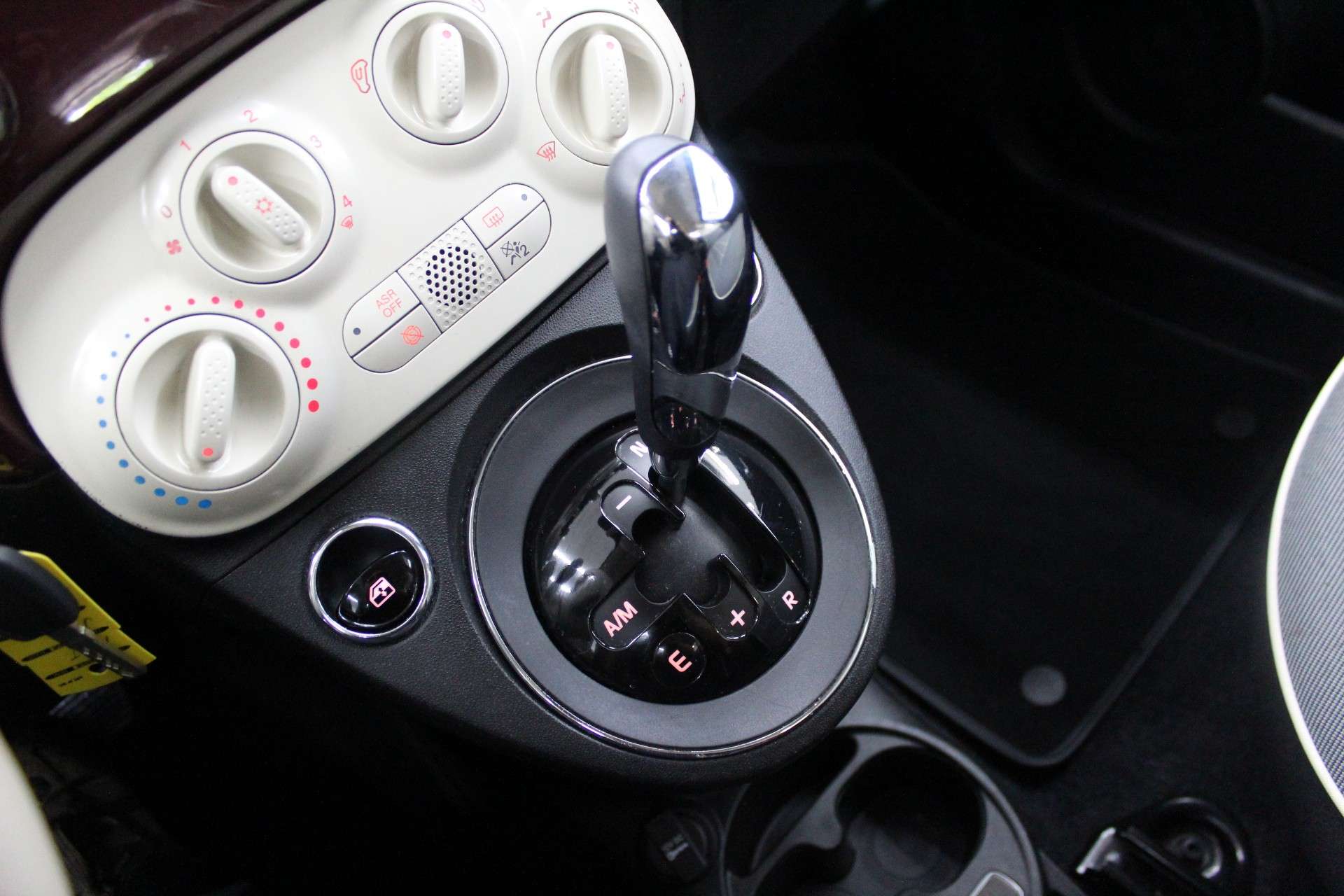 Fiat 500 500 1.2i Lounge MTA * Garantie *