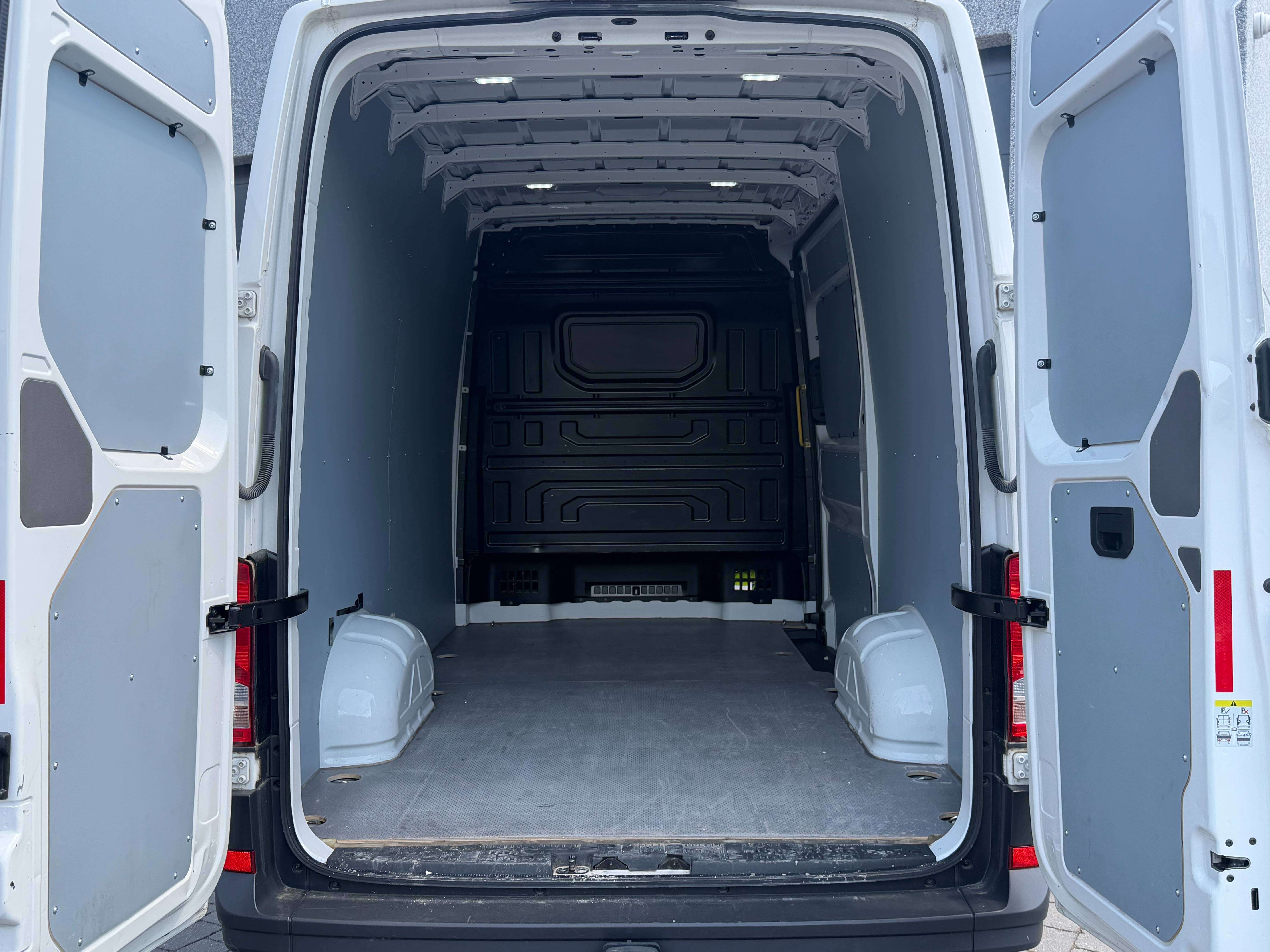 Volkswagen Crafter 2.0 CR TDi L2H2, BOITE AUTO, Camera de recul, Car-Play