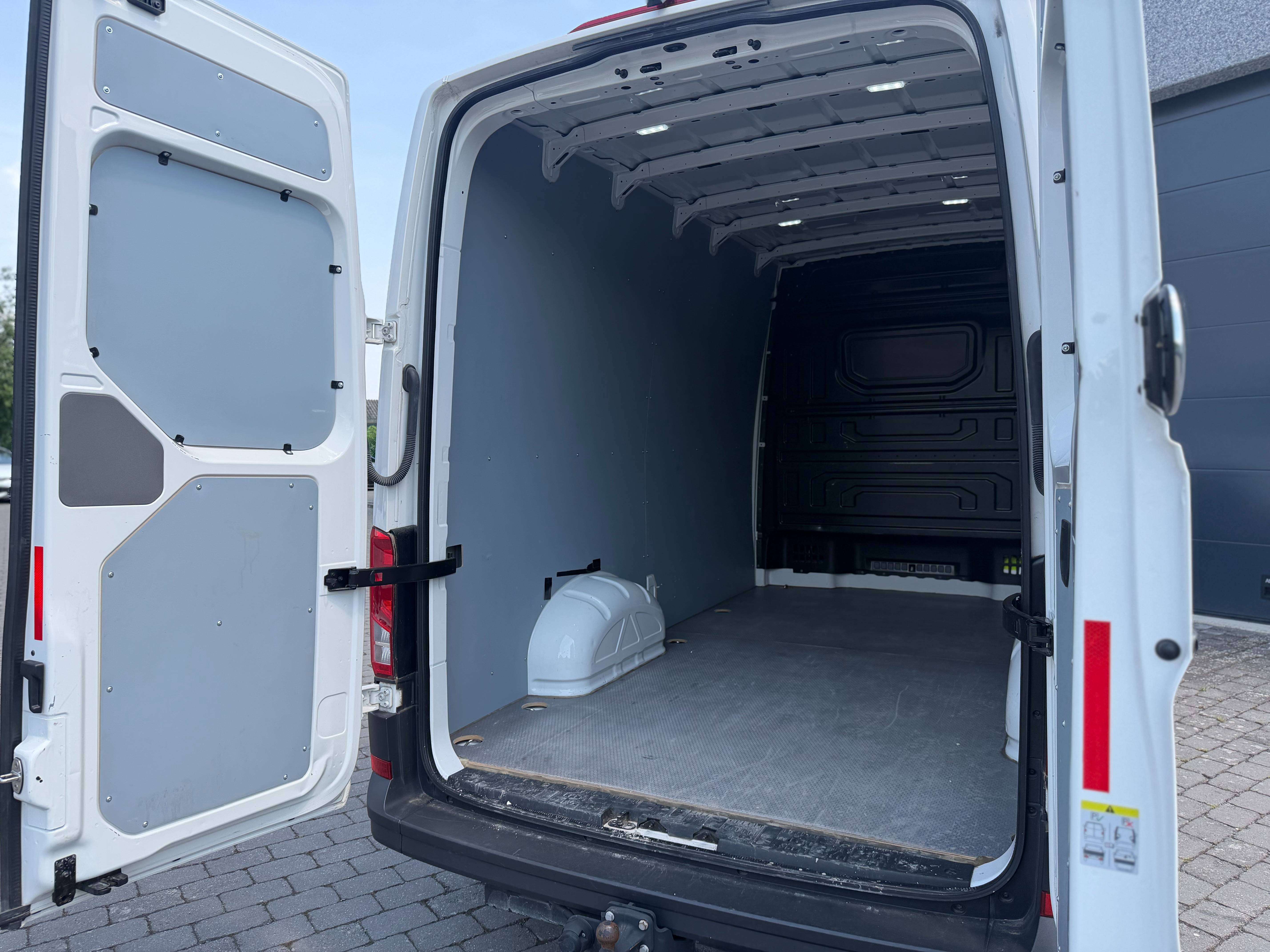 Volkswagen Crafter 2.0 CR TDi L2H2, BOITE AUTO, Camera de recul, Car-Play