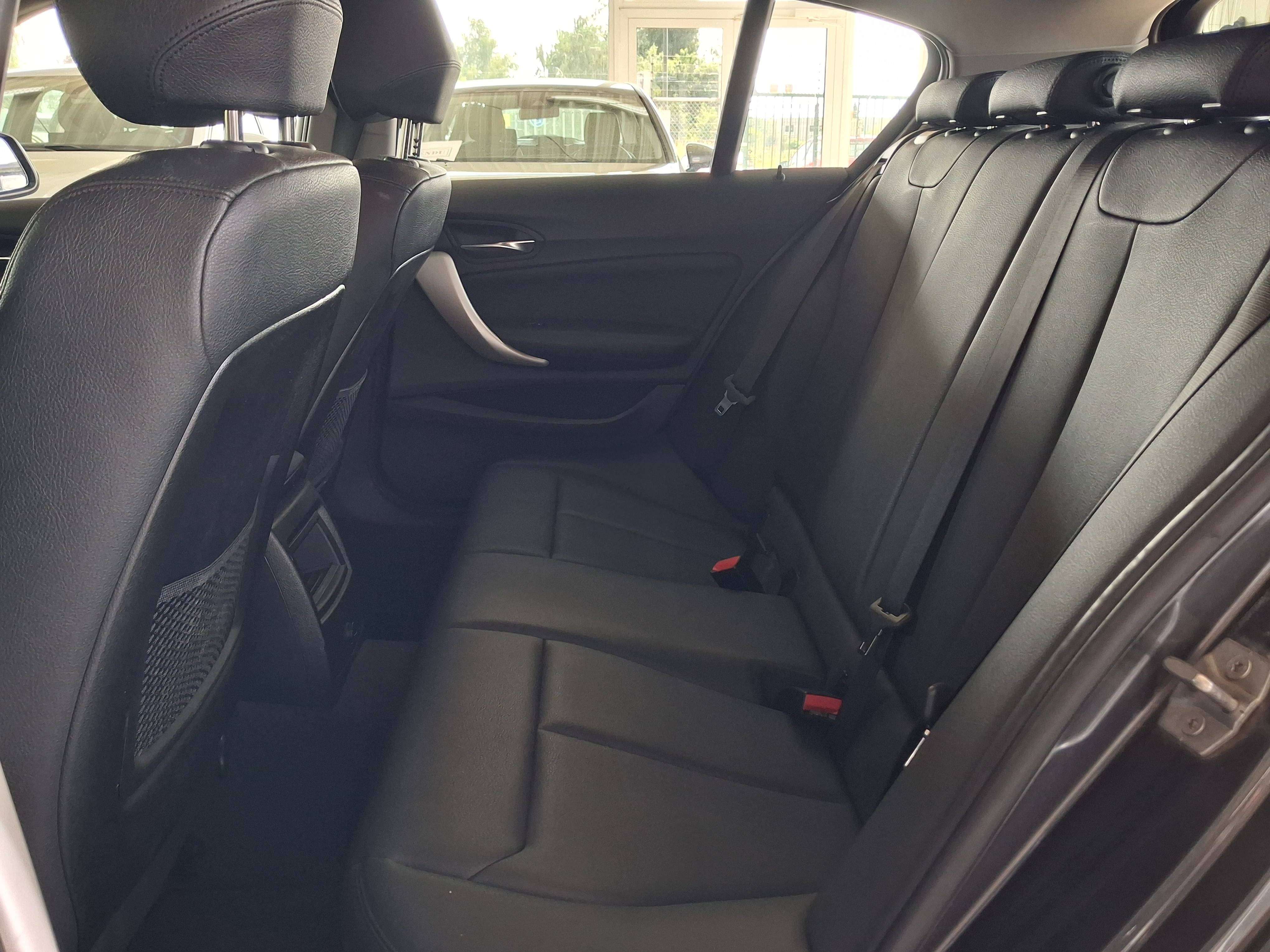 BMW 116 116i / INT CUIR / CLIM / NAVI / BLUETOOTH / GARANTIE