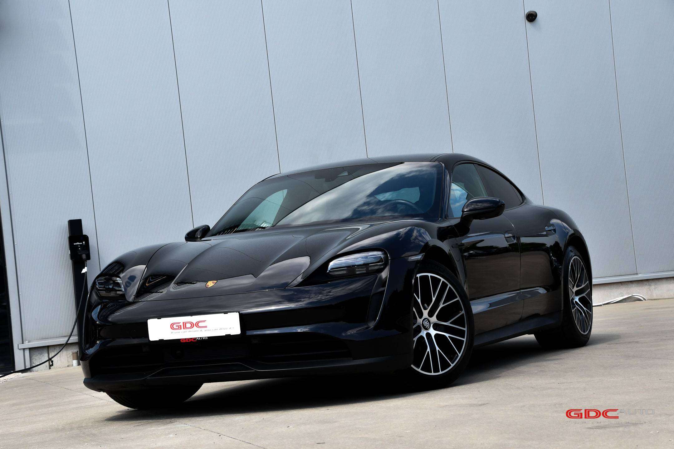 Porsche Taycan Luchtvering l Pano l Sport Chrono Plus l Adaptive Cruise Control l