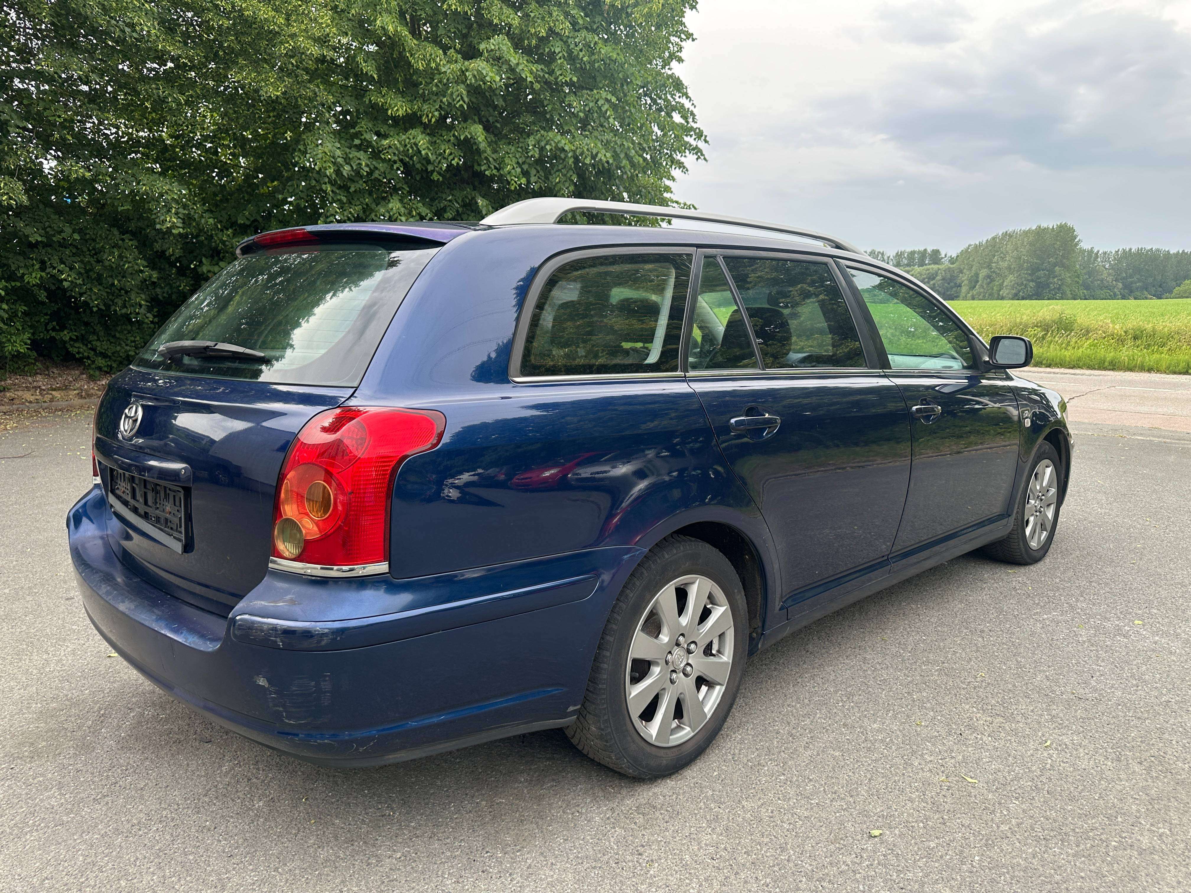 Toyota Avensis 2.0 Turbo D4D Linea Sol