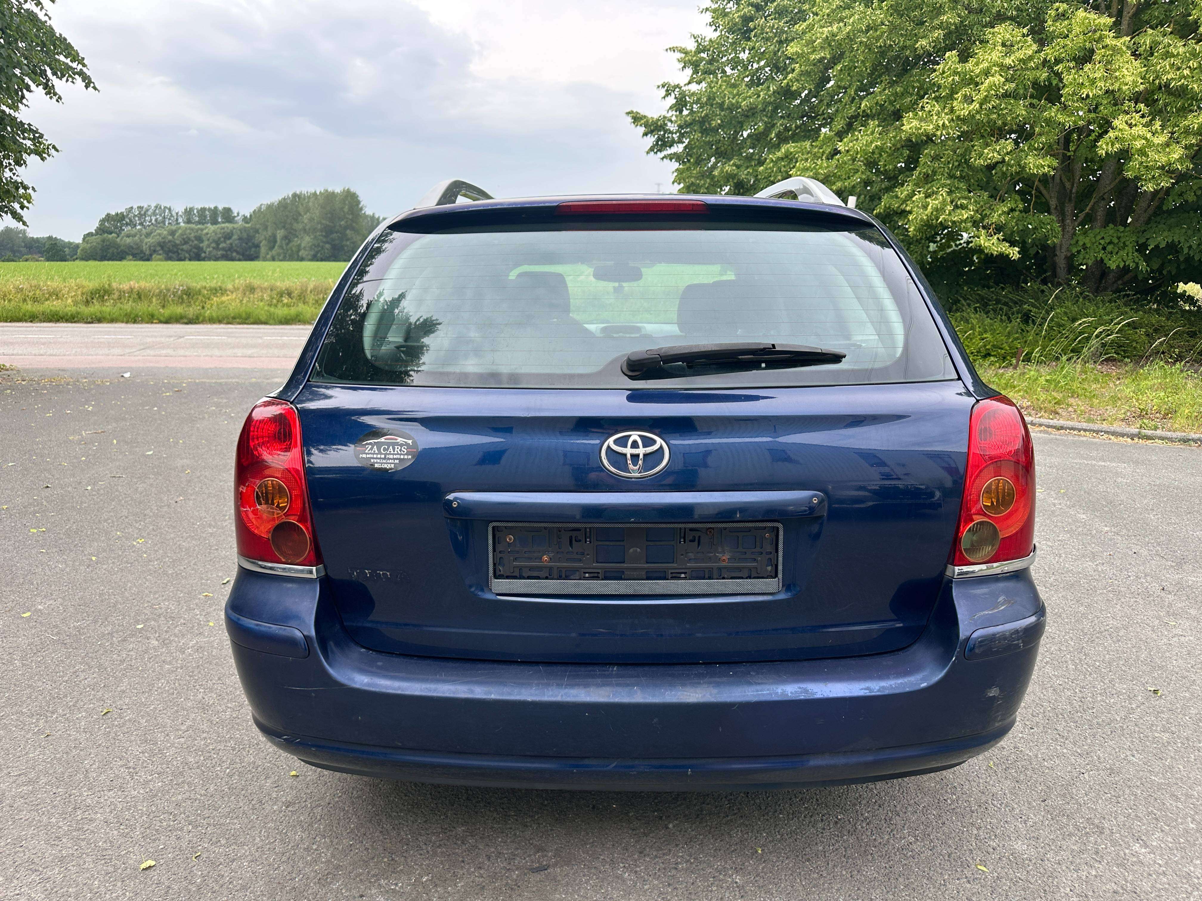 Toyota Avensis 2.0 Turbo D4D Linea Sol