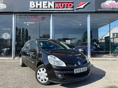 Renault Clio 1.2i / RADIO / CLIM / 5 PORTES / PROPRE