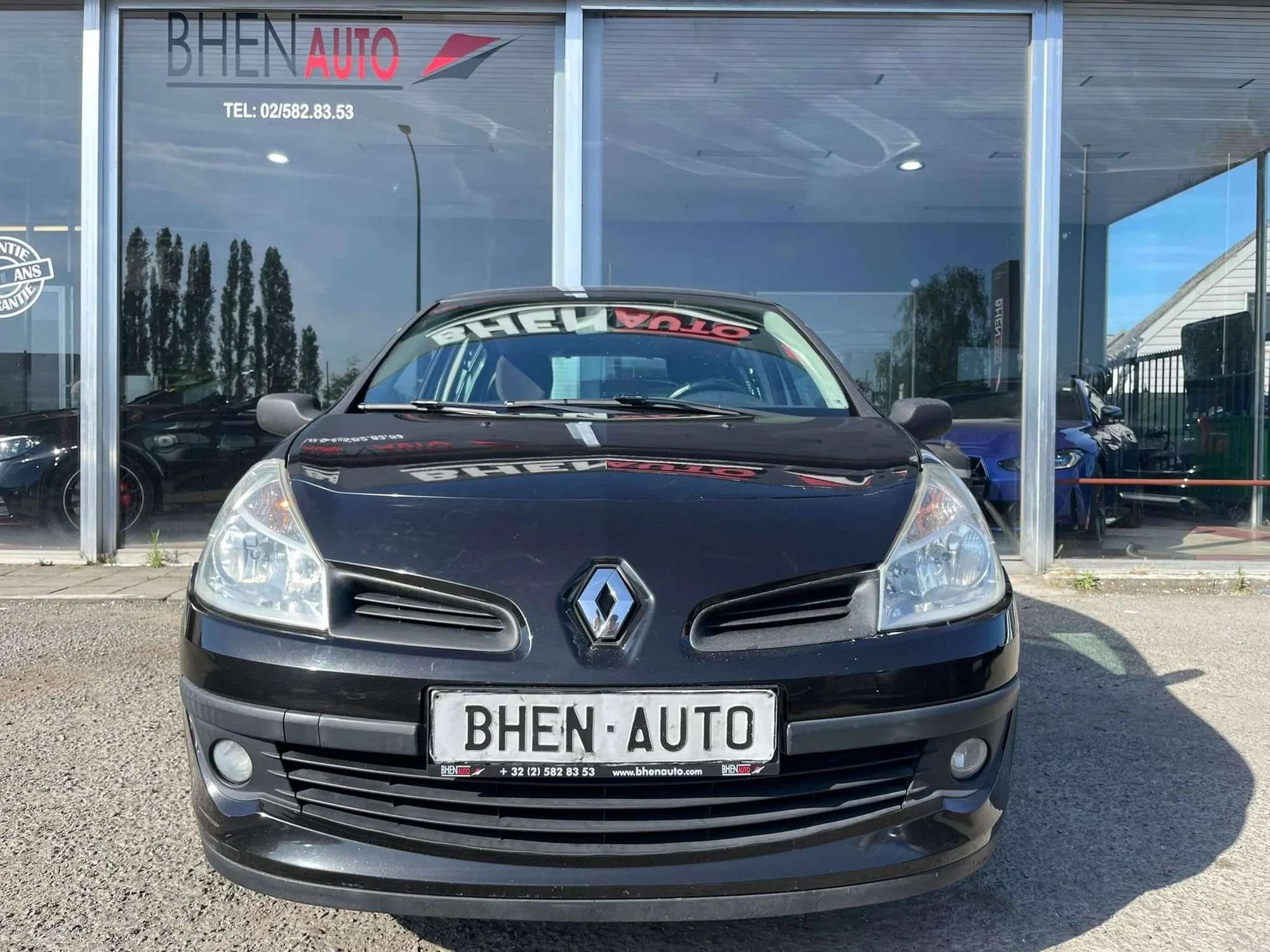Renault Clio 1.2i / RADIO / CLIM / 5 PORTES / PROPRE