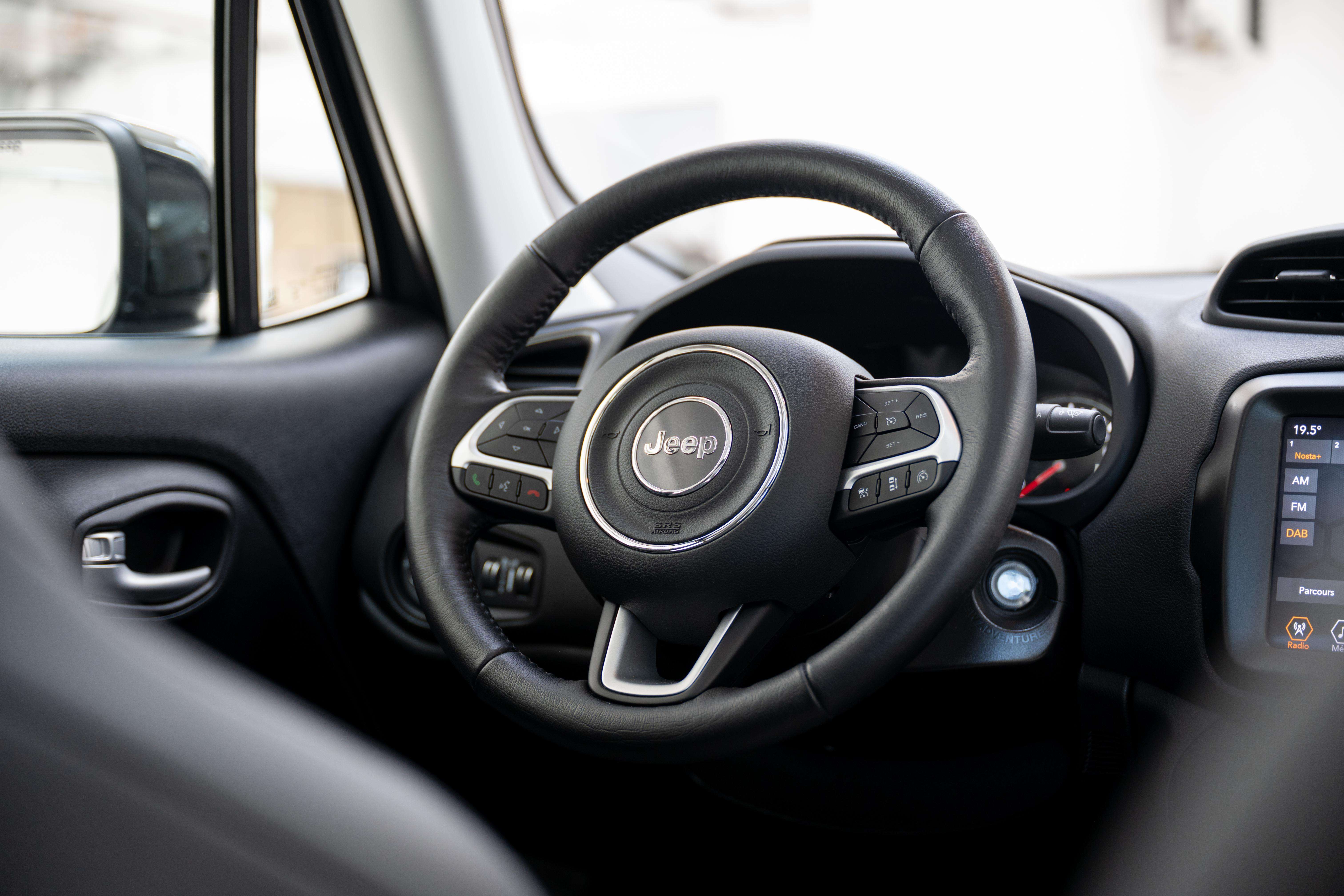Jeep Renegade 1.5 T4 MHEV Hybrid - Toit ouvrant - Cuir Garantie