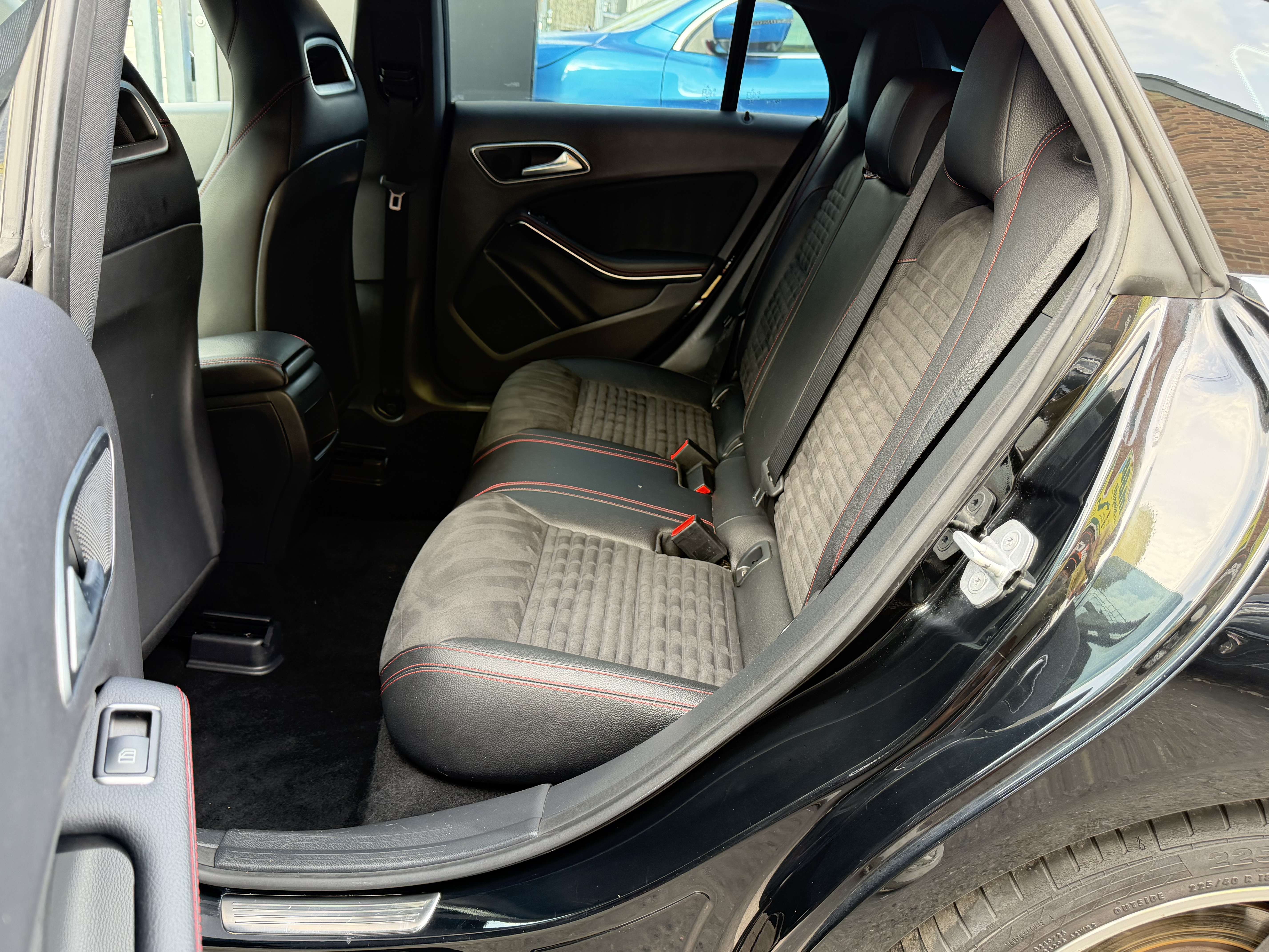 Mercedes-Benz CLA 180 CLA 180 CDI ° PACK AMG ° XENON ° CUIR ° NAVI ° JAN
