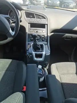 Peugeot 5008 1.6 BlueHDi Allure 7PL