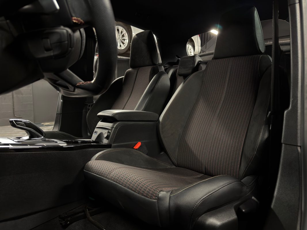 Ds 3 CROSSBACK PERFORMANCE LINE 1.2 TURBO 130 Cv BOITE AUTO EAT8 VIRTUAL COCKPIT - GARANTIE 1 AN