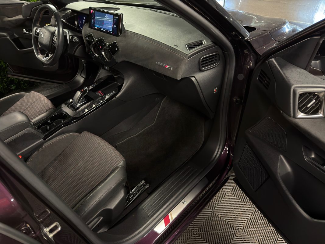 Ds 3 CROSSBACK PERFORMANCE LINE 1.2 TURBO 130 Cv BOITE AUTO EAT8 VIRTUAL COCKPIT - GARANTIE 1 AN