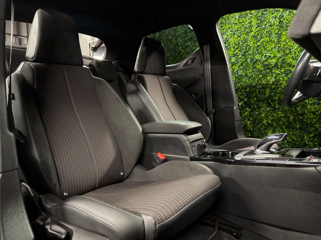 Ds 3 CROSSBACK PERFORMANCE LINE 1.2 TURBO 130 Cv BOITE AUTO EAT8 VIRTUAL COCKPIT - GARANTIE 1 AN