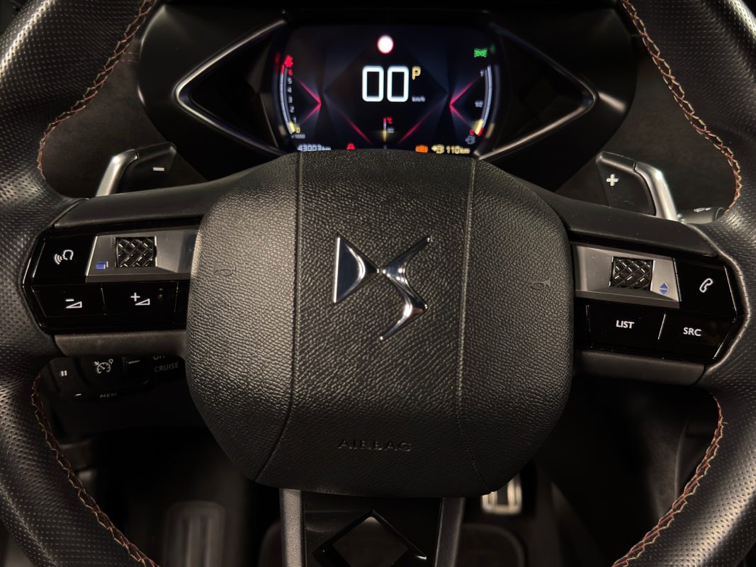 Ds 3 CROSSBACK PERFORMANCE LINE 1.2 TURBO 130 Cv BOITE AUTO EAT8 VIRTUAL COCKPIT - GARANTIE 1 AN