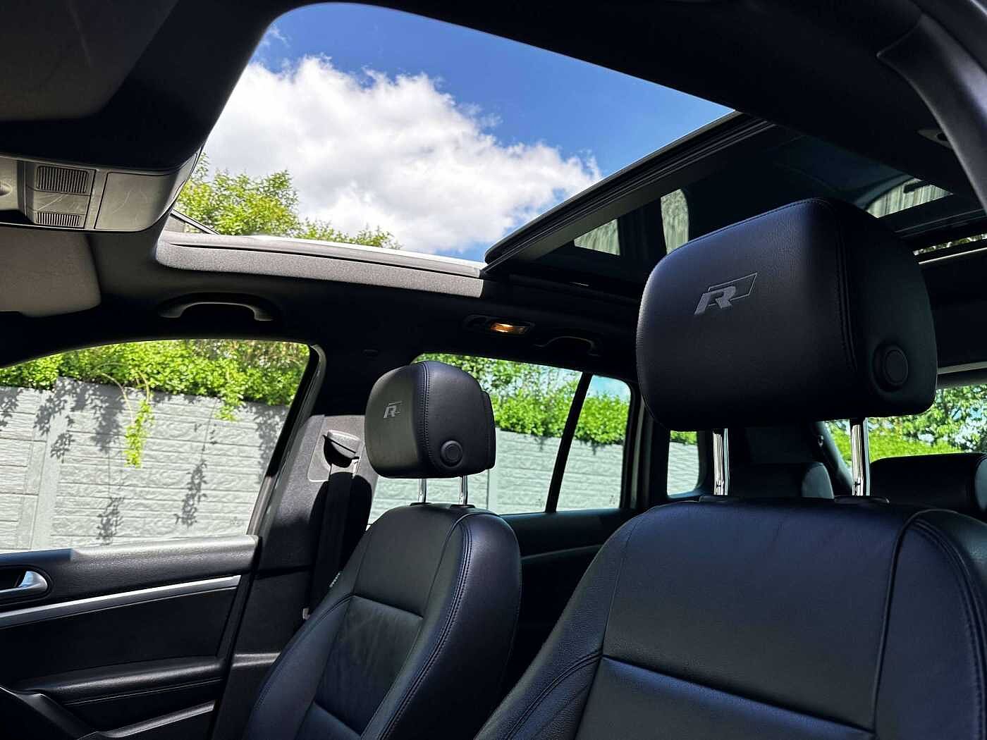 Volkswagen Tiguan 2.0 CR TDi FULL R LINE Sport FULL OPTIONS/TOIT/CUIR/XENON/LED