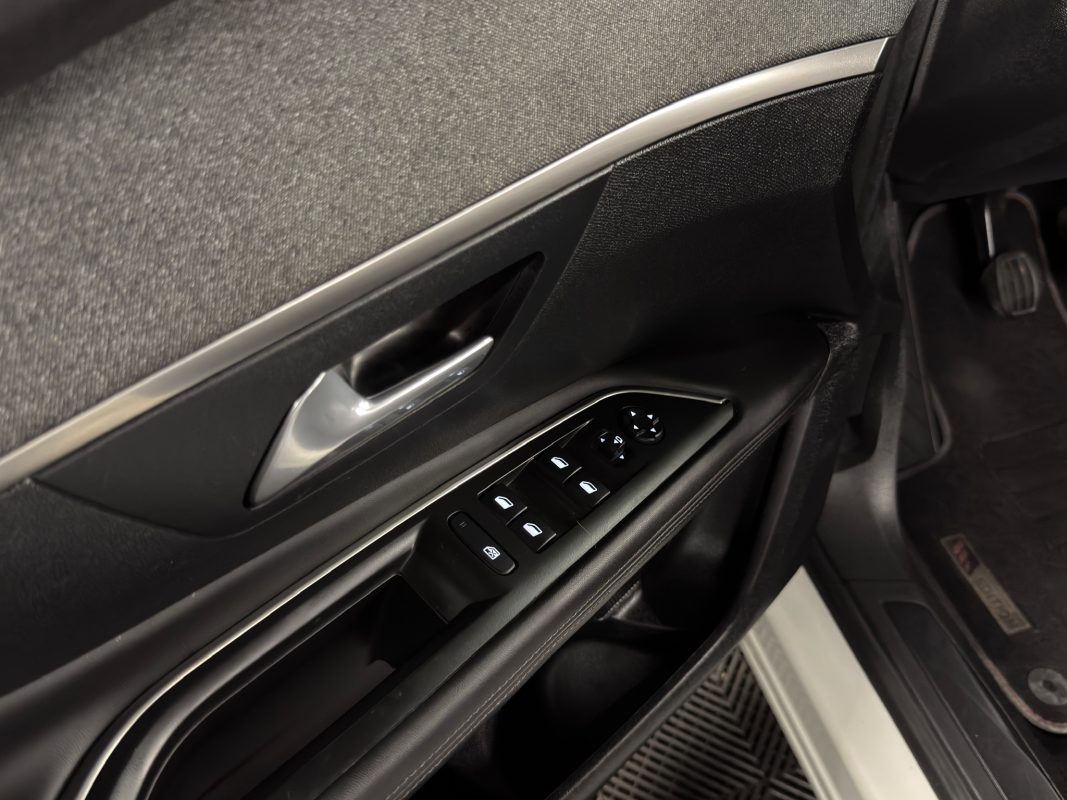 Peugeot 3008 I ALLURE 2.0 HDI 150 Cv APPLE CARPLAY & ANDROID BVM6 - GARANTIE 1 AN