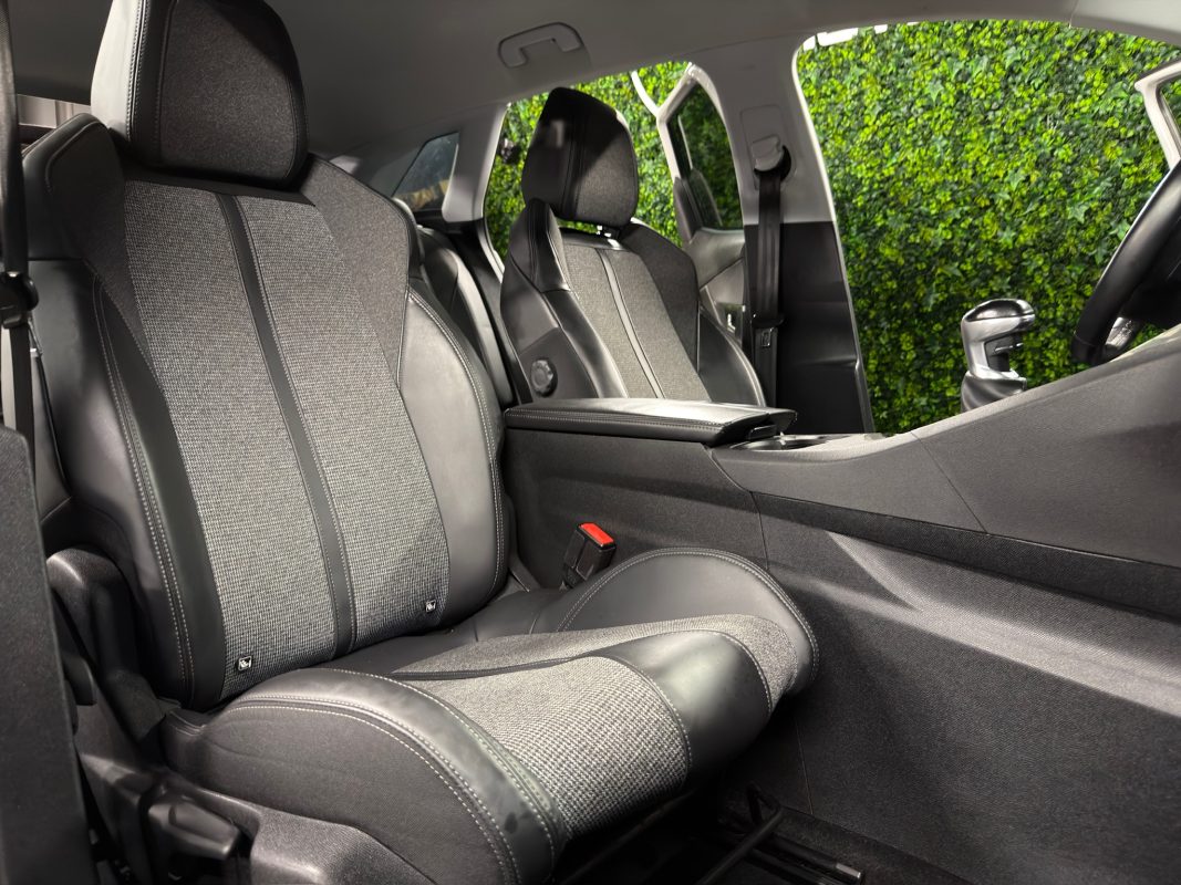 Peugeot 3008 I ALLURE 2.0 HDI 150 Cv APPLE CARPLAY & ANDROID BVM6 - GARANTIE 1 AN