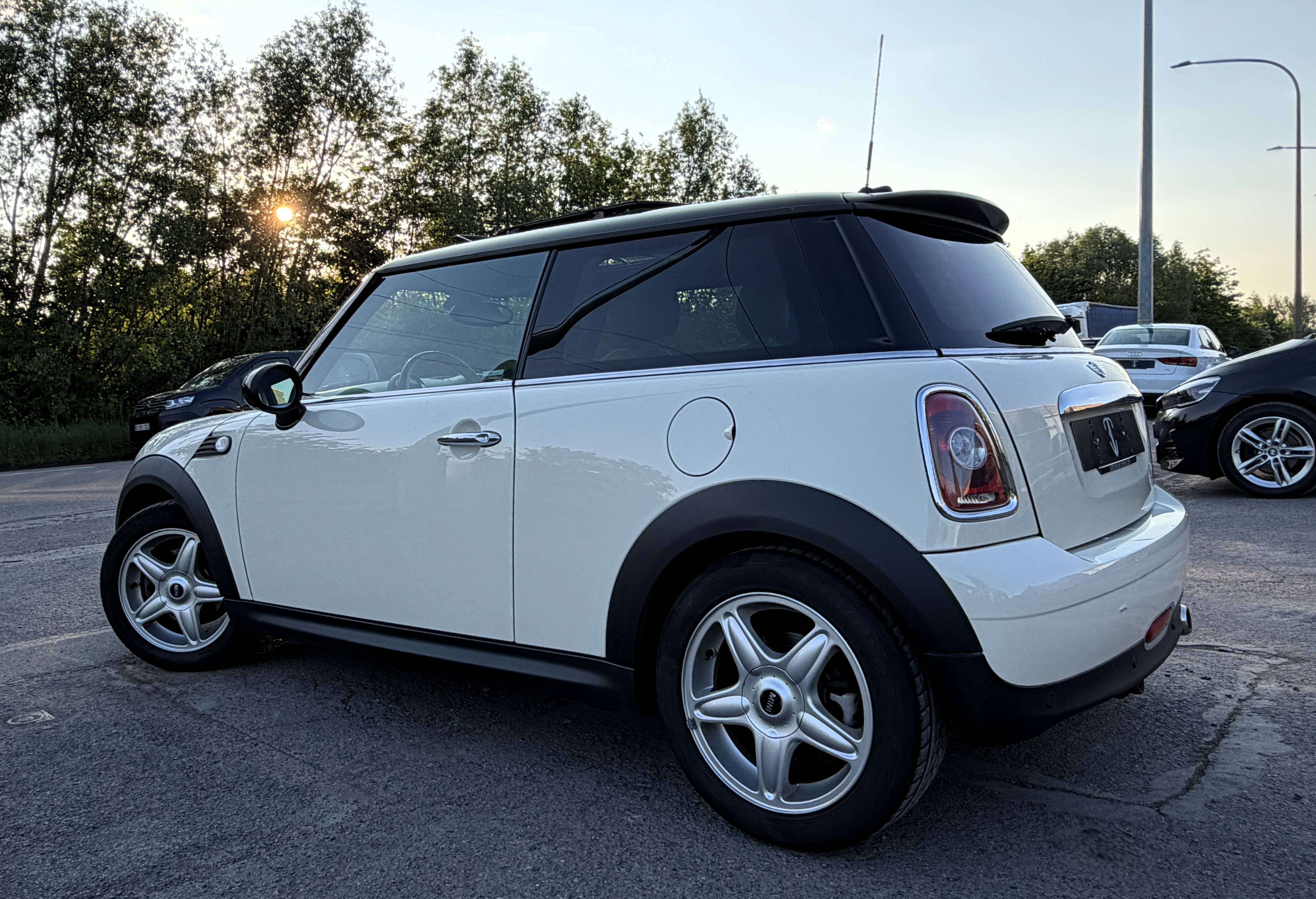 MINI Cooper D 1.6 D Cooper Pack CHILI/CUIR/PANO/Pepper White/
