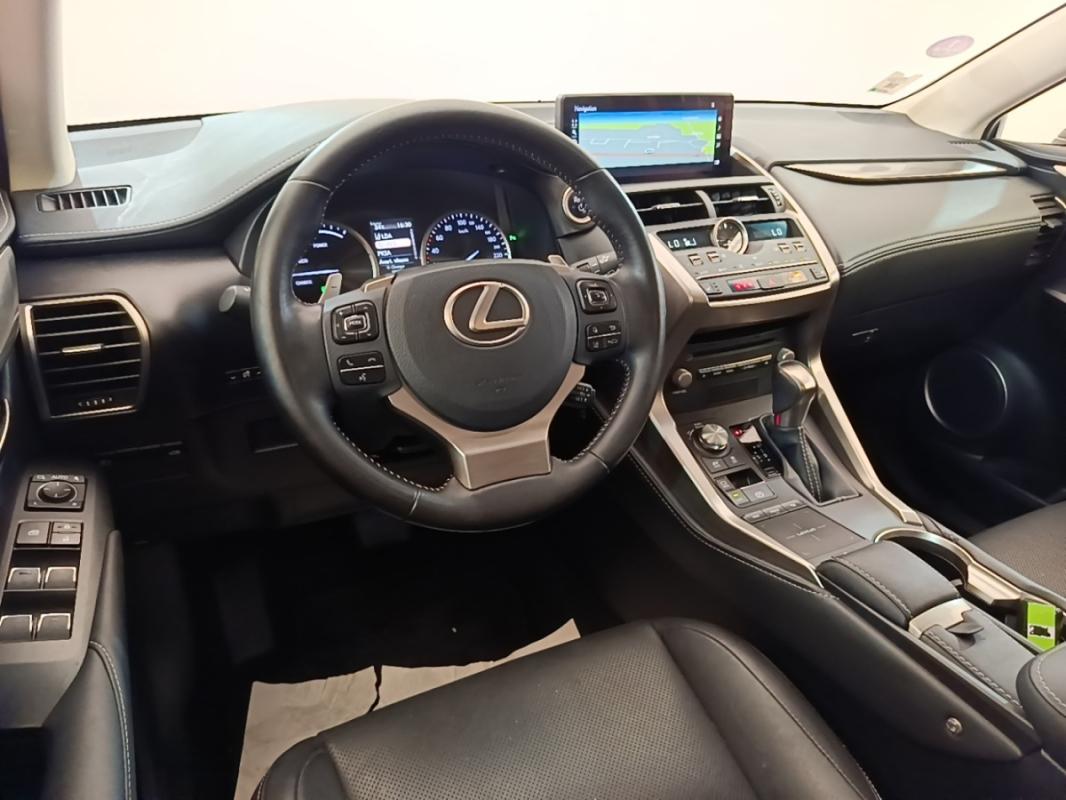 Lexus Nx 2.5 300H Luxe 4WD AUTO