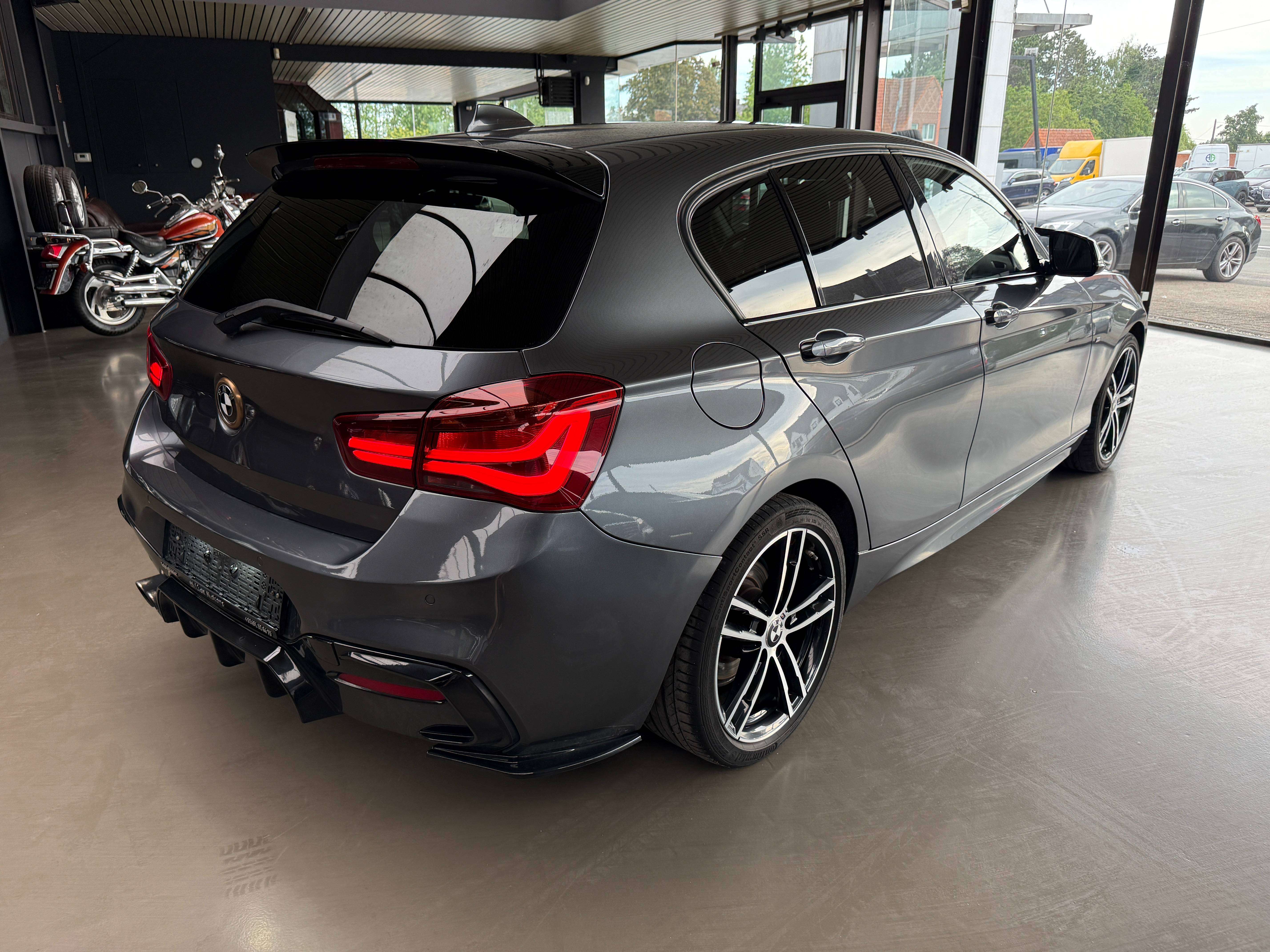 BMW 116 i F20 M-SPORT Shadow Edition  LOOK M140i-PAKKET* Carbon Special Stuur