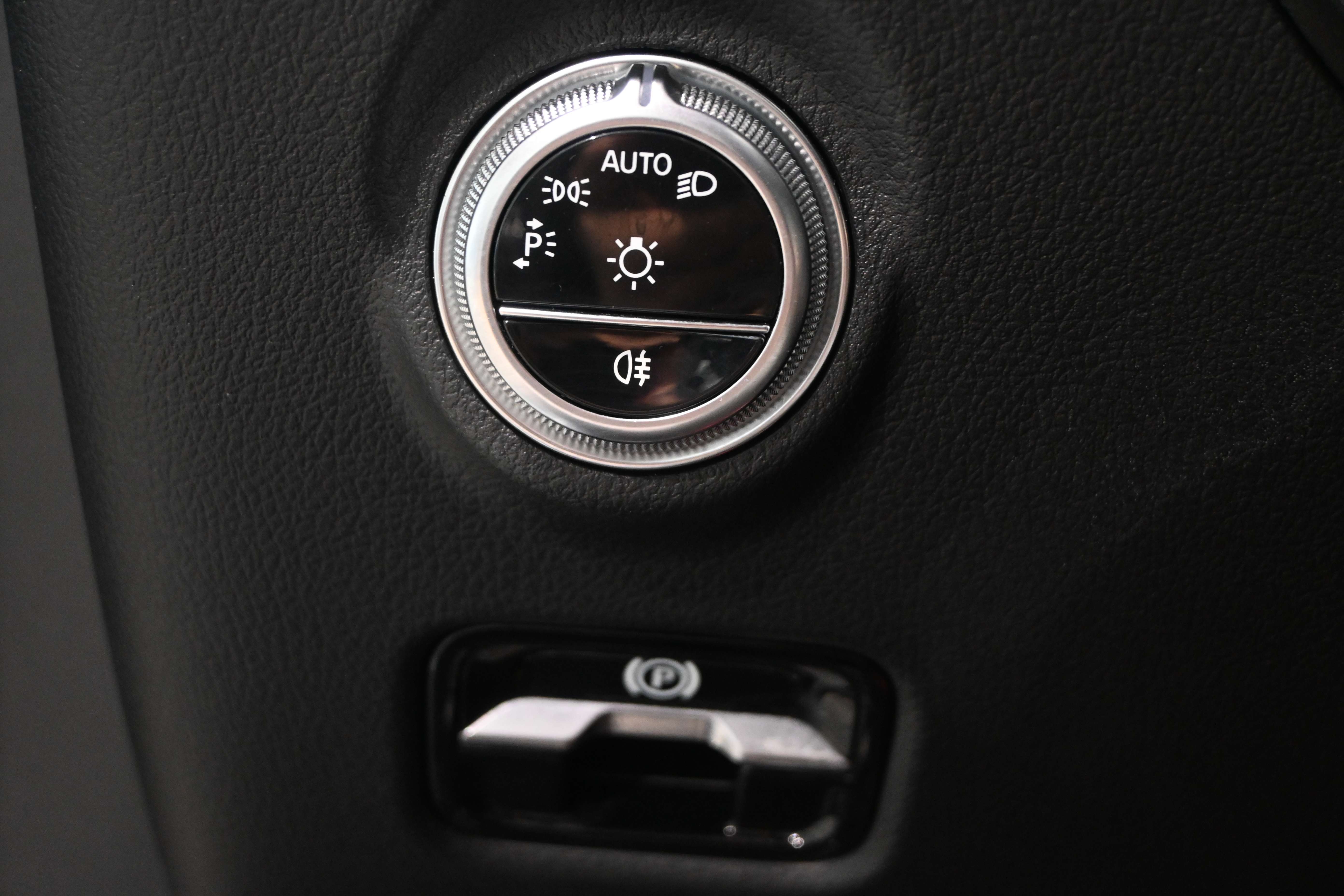Mercedes-Benz C 300 e Break AMG-Line **LED/ALCANTARA/CAM/NAV/DAB/ACC/MEMORY**