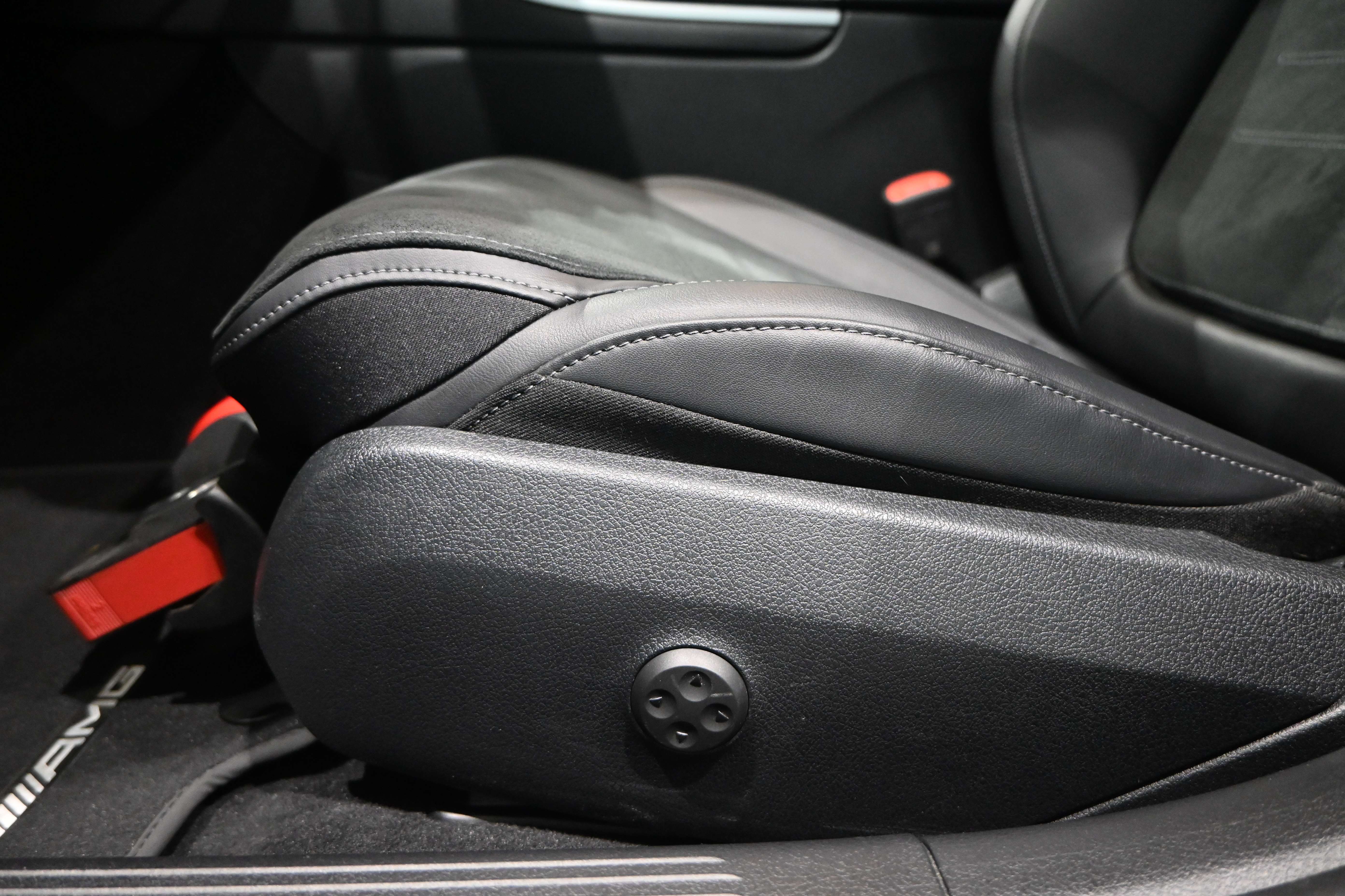 Mercedes-Benz C 300 e Break AMG-Line **LED/ALCANTARA/CAM/NAV/DAB/ACC/MEMORY**