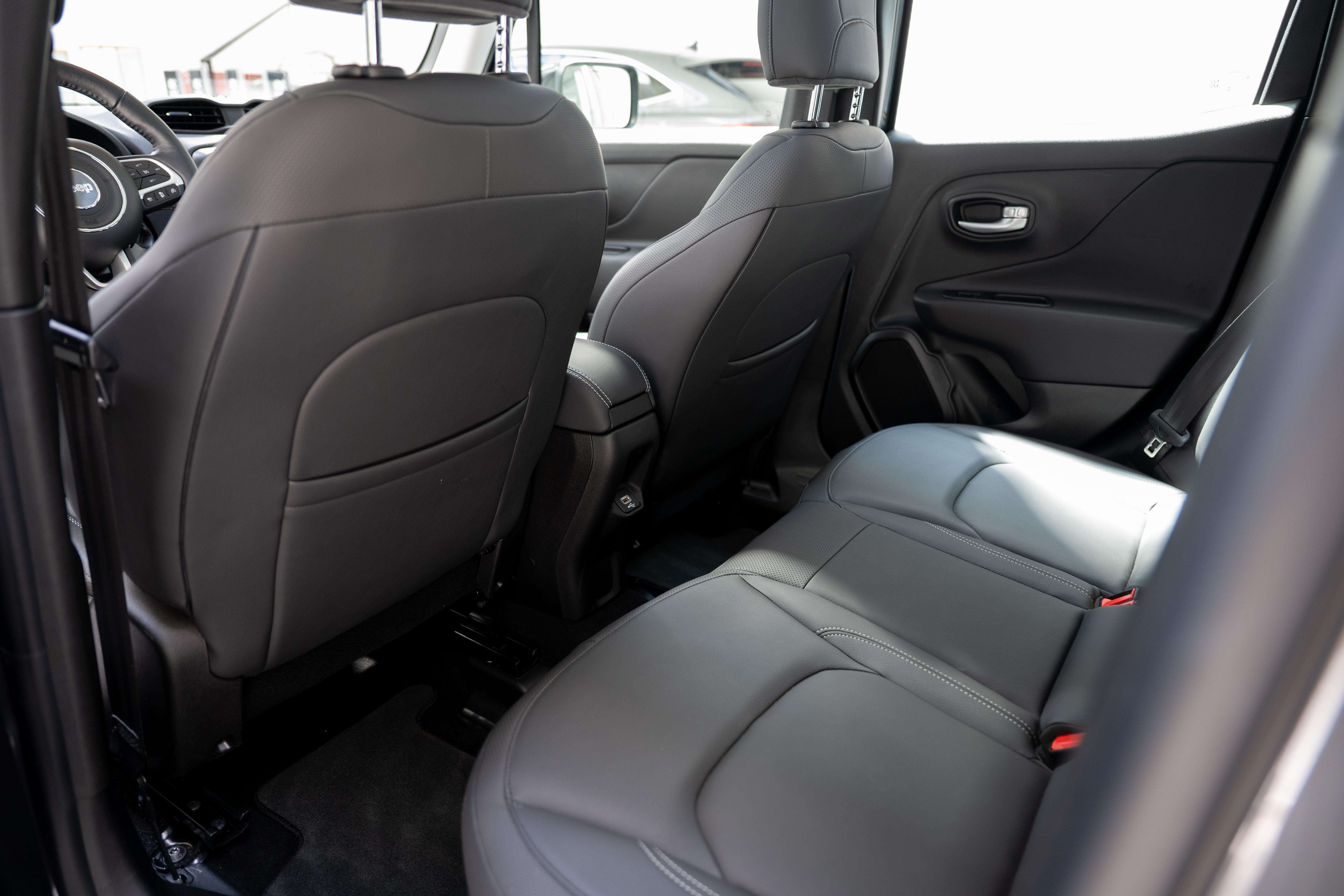 Jeep Renegade 1.5 T4 MHEV Hybrid - Toit ouvrant - Cuir Garantie