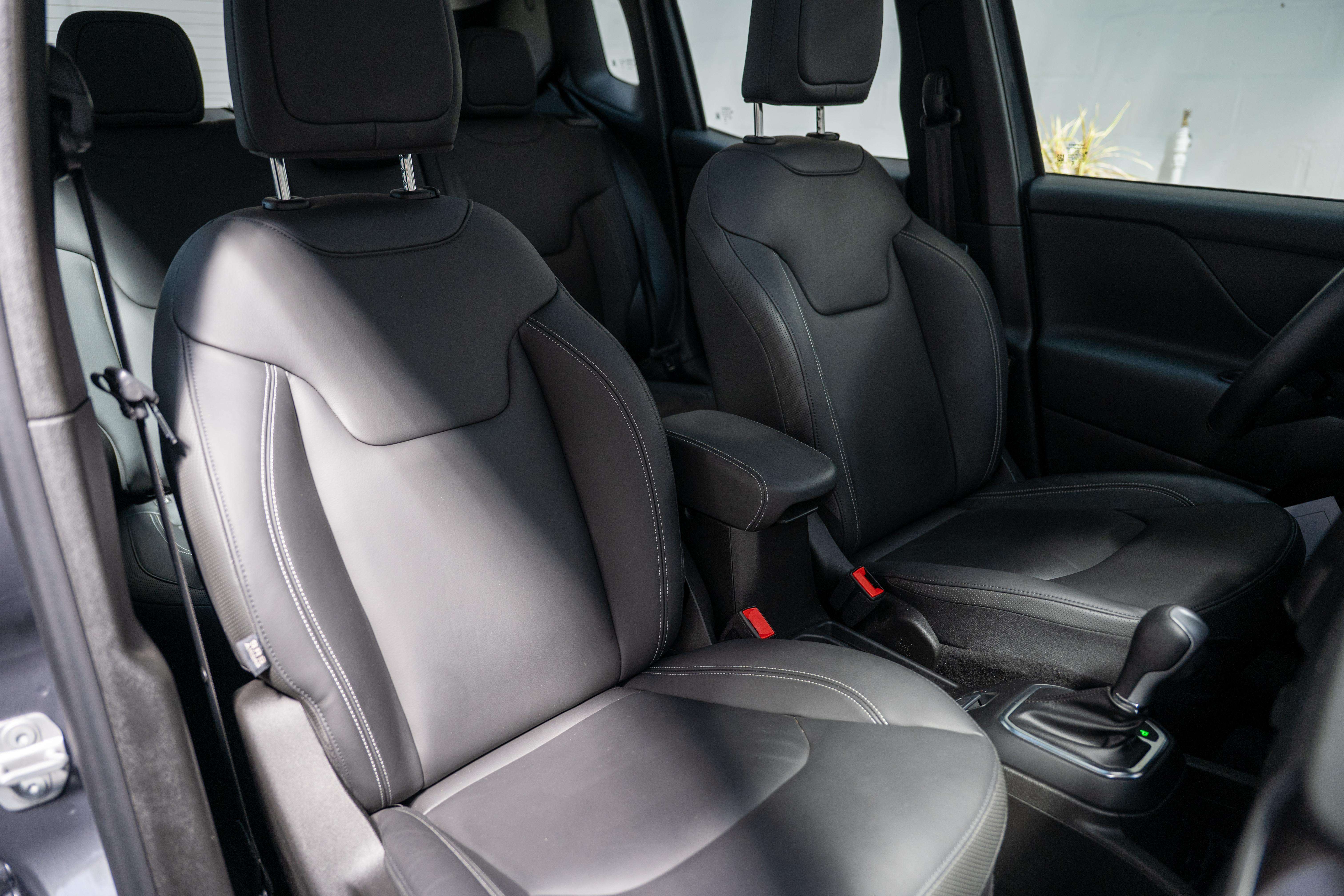 Jeep Renegade 1.5 T4 MHEV Hybrid - Toit ouvrant - Cuir Garantie