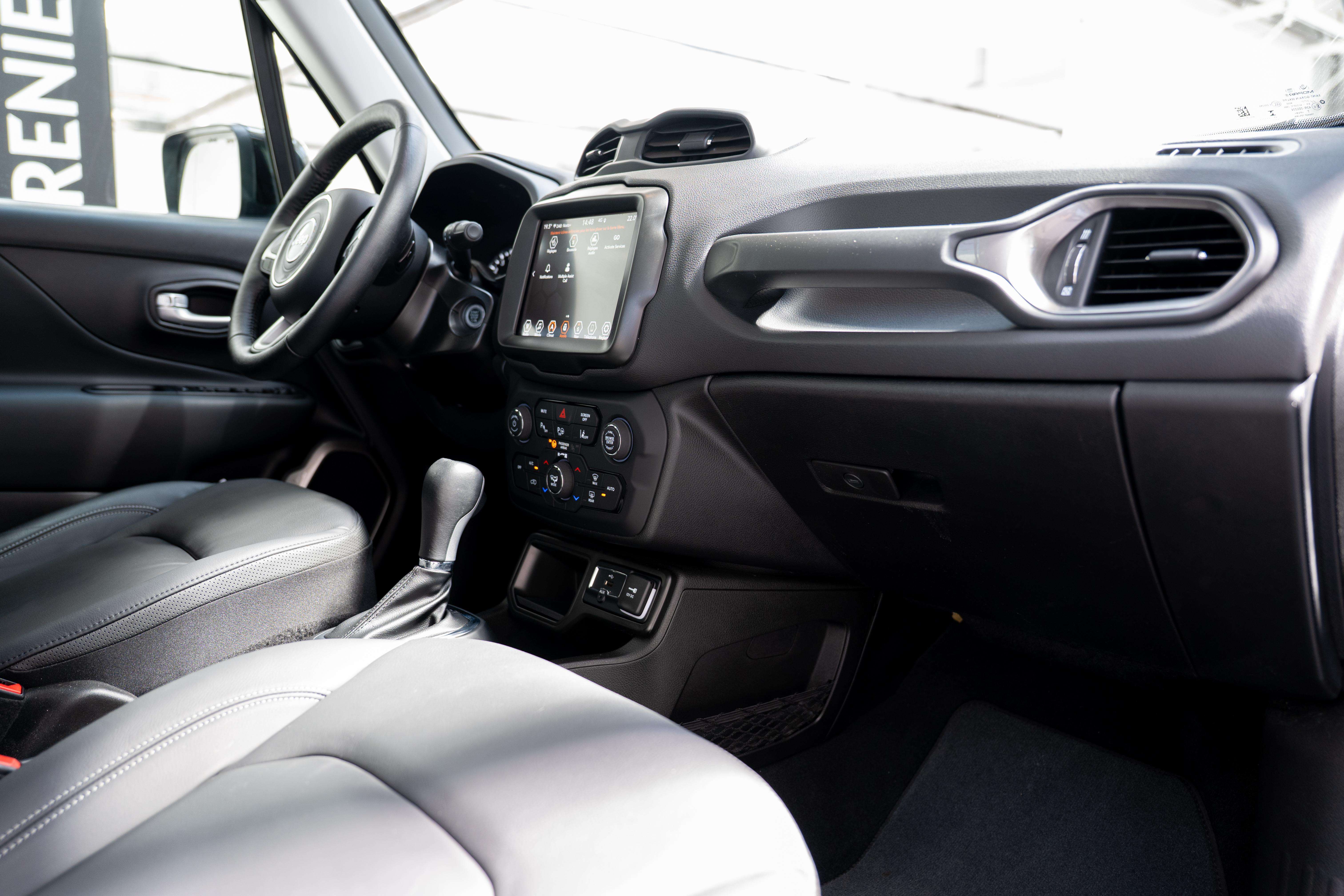 Jeep Renegade 1.5 T4 MHEV Hybrid - Toit ouvrant - Cuir Garantie