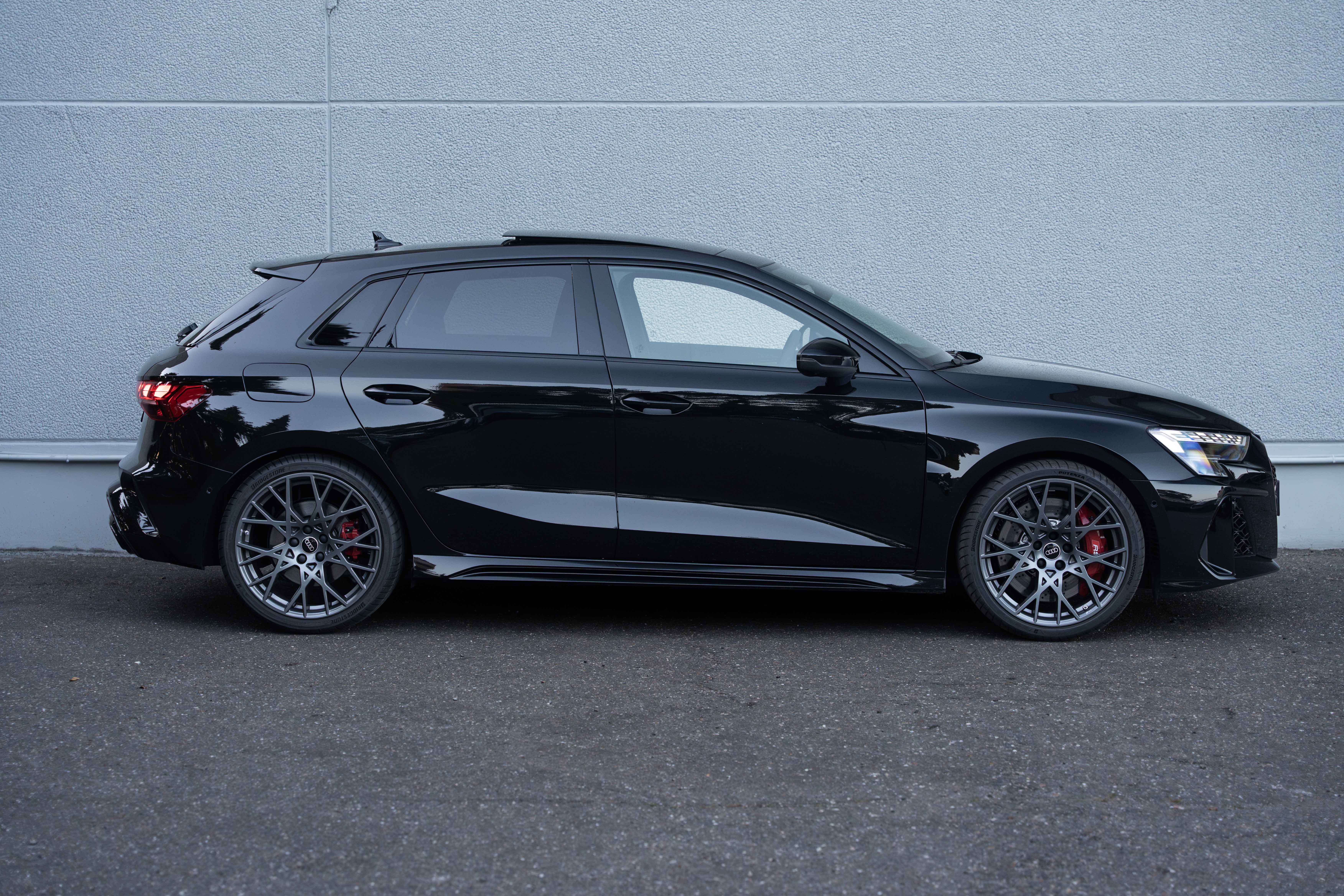 Audi RS3 Sportback 2.5 TFSI MATRIX/PANO/BUCKETSEATS/19"/SONOS/ACC/360°